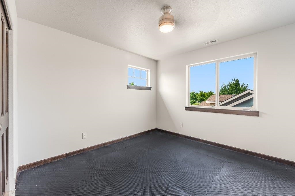 19619 E Knox Ave - Photo 27