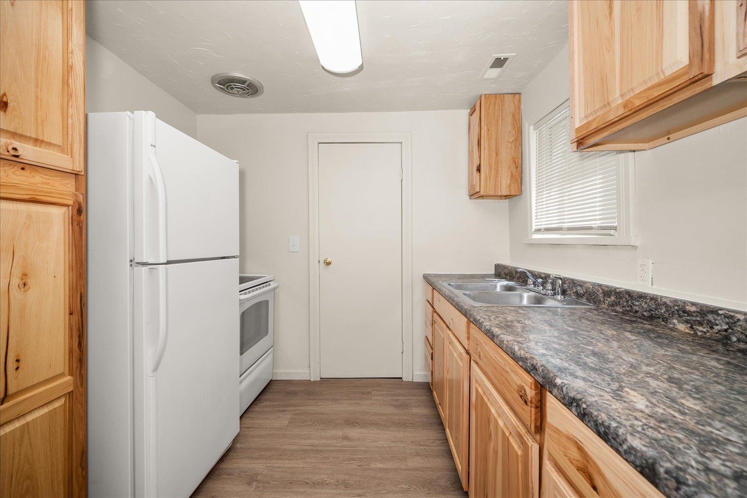 3124 W Walton Ave - Photo 7