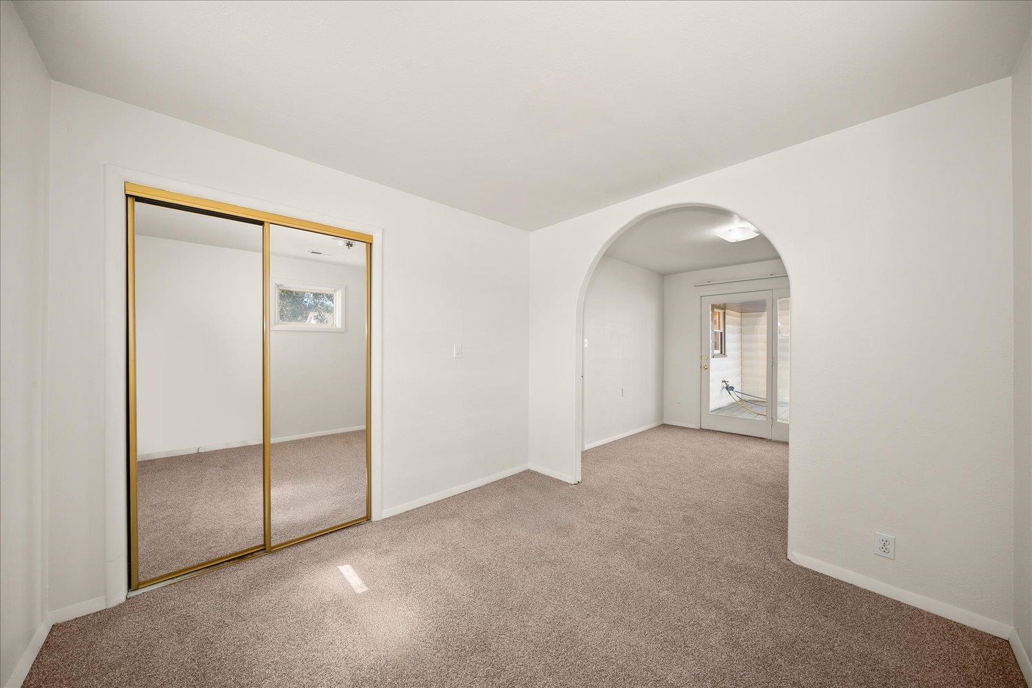 221 S Tshirley Rd - Photo 11