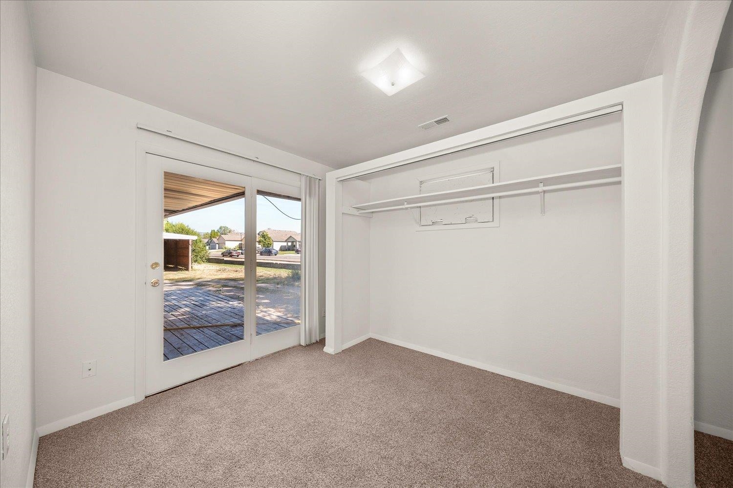 221 S Tshirley Rd - Photo 13