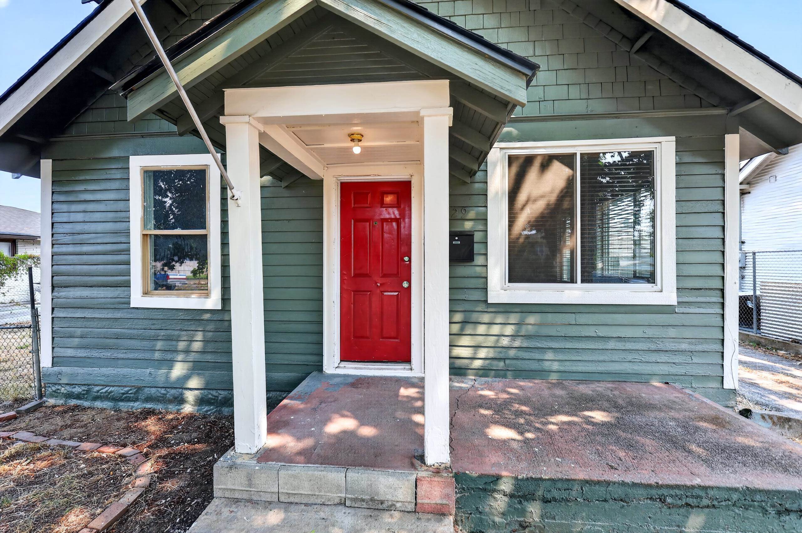 829 Crown Ave - Photo 10