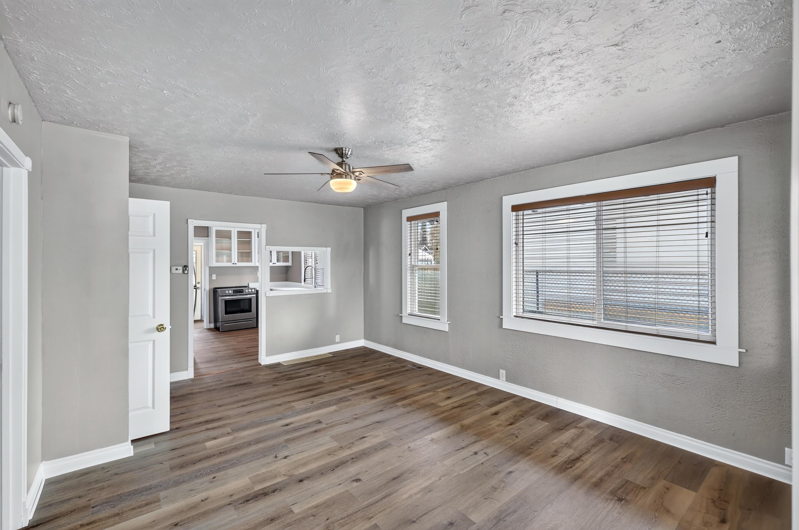 829 Crown Ave - Photo 11