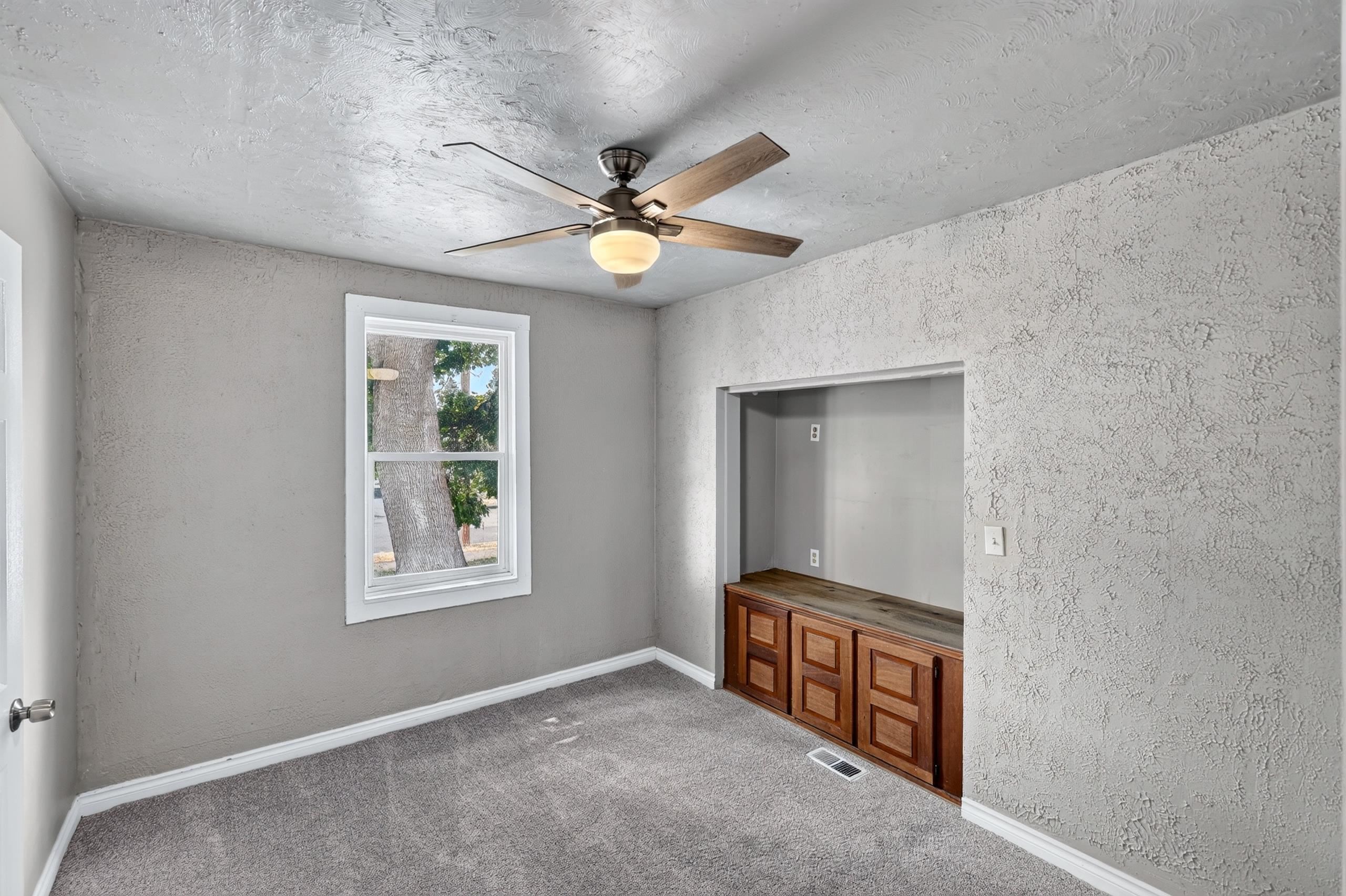 829 Crown Ave - Photo 6