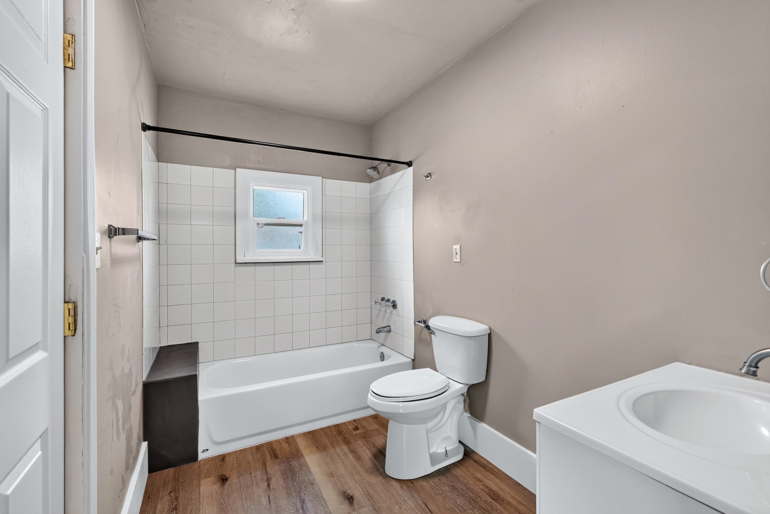 829 Crown Ave - Photo 4