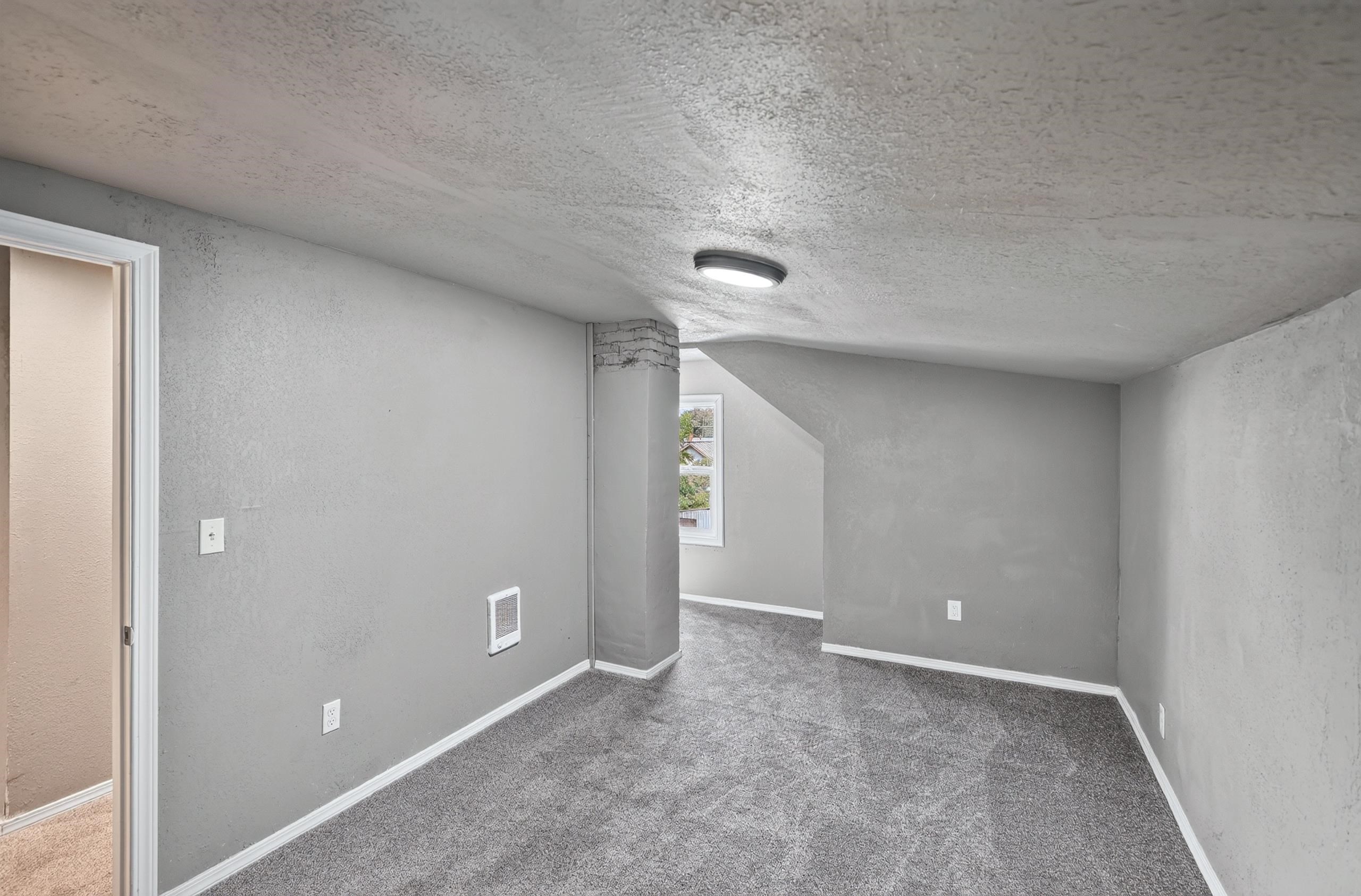 829 Crown Ave - Photo 30