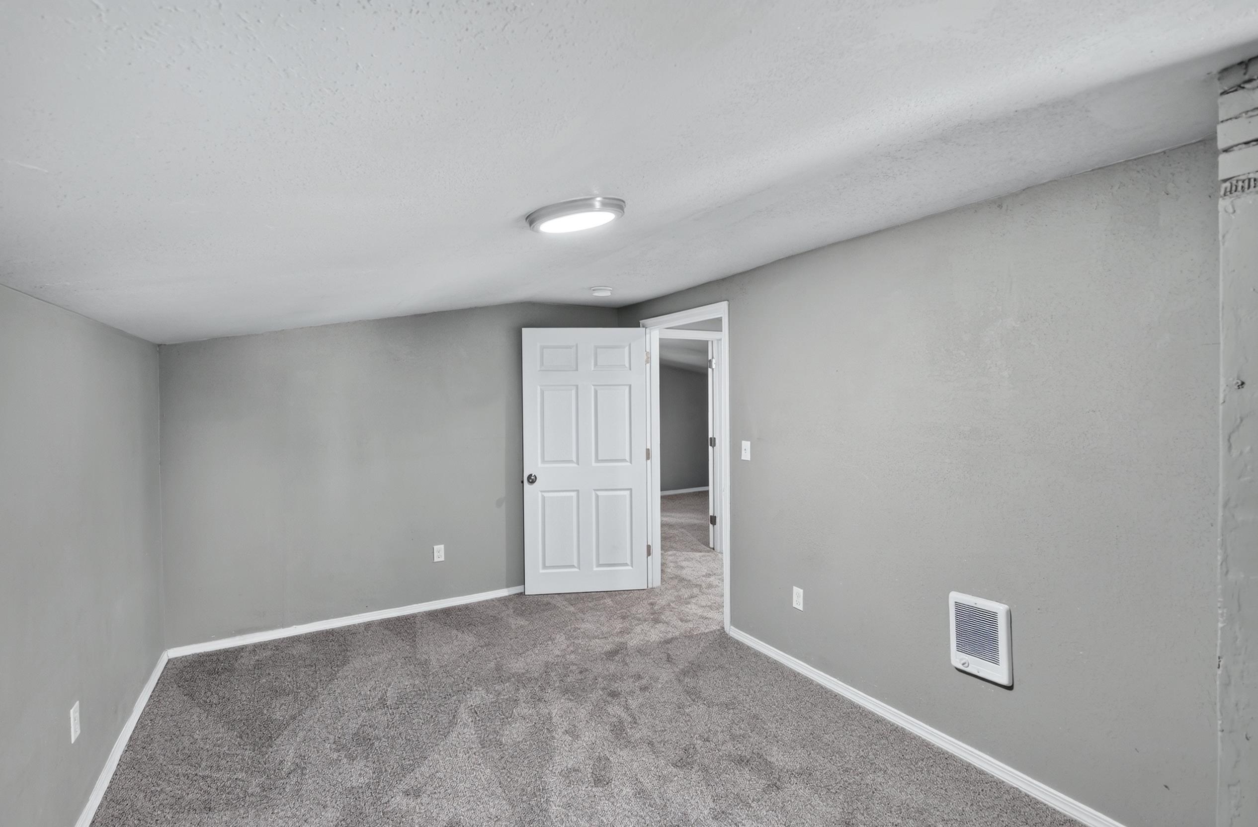 829 Crown Ave - Photo 31
