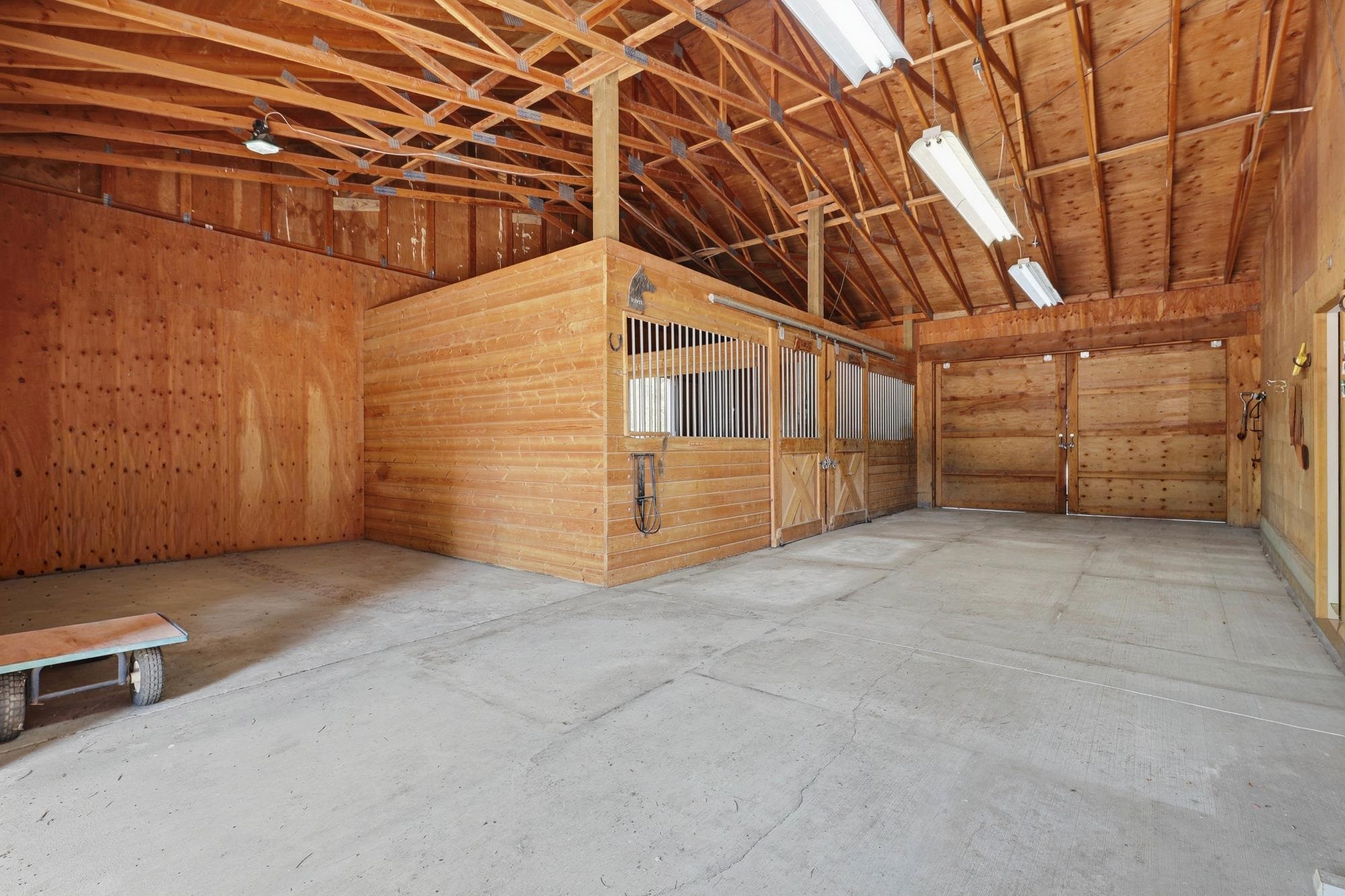 37404 N Hussle Rd - Photo 40
