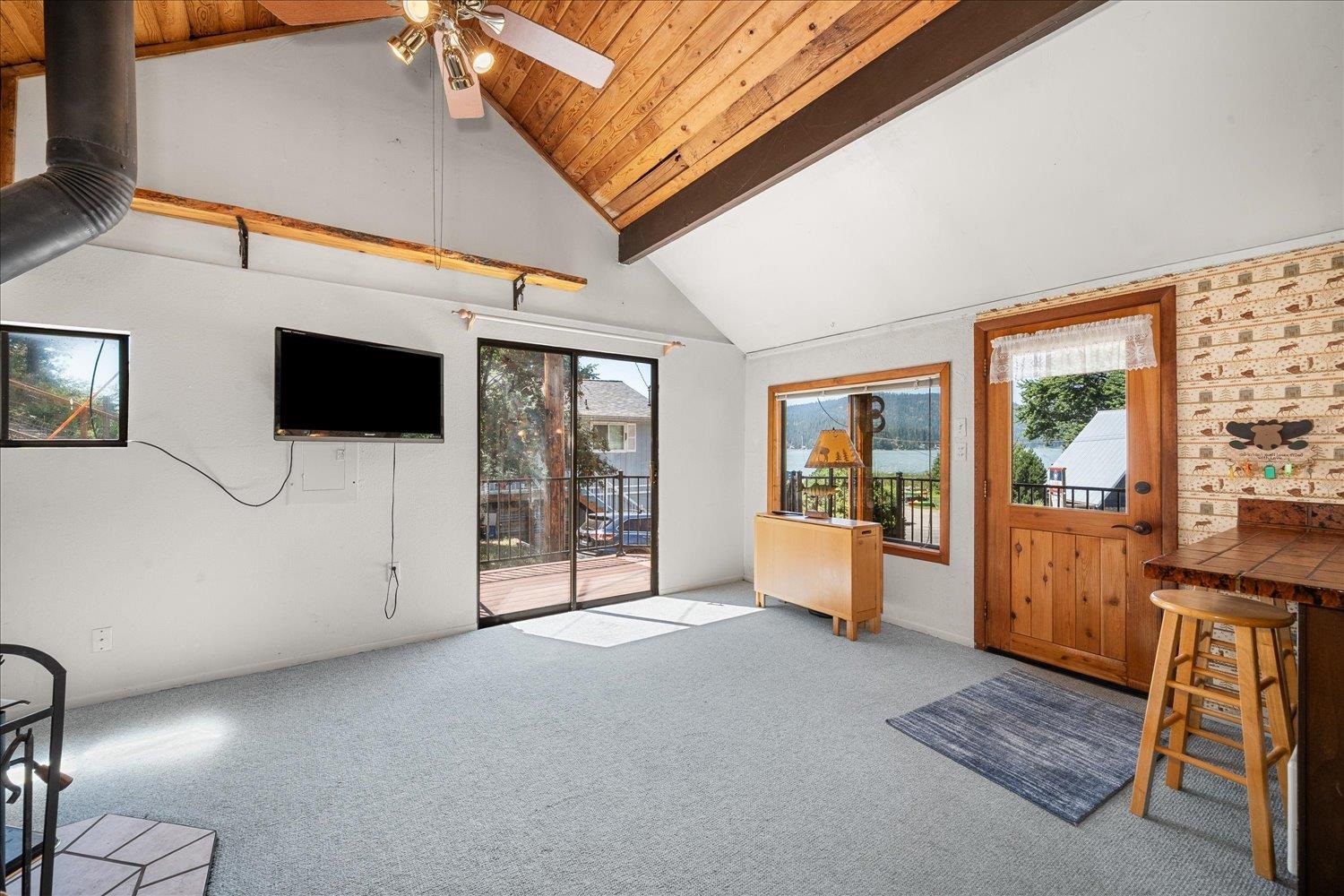 12512 N East Newman Lake Dr - Photo 10
