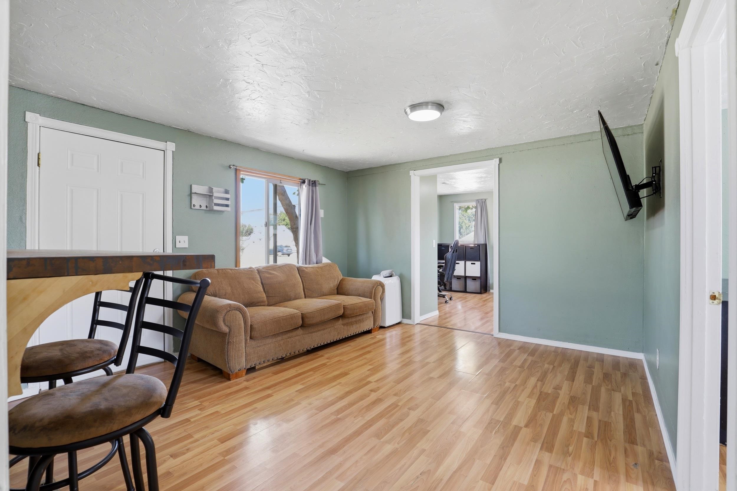 11122 E Broadway Ave - Photo 9