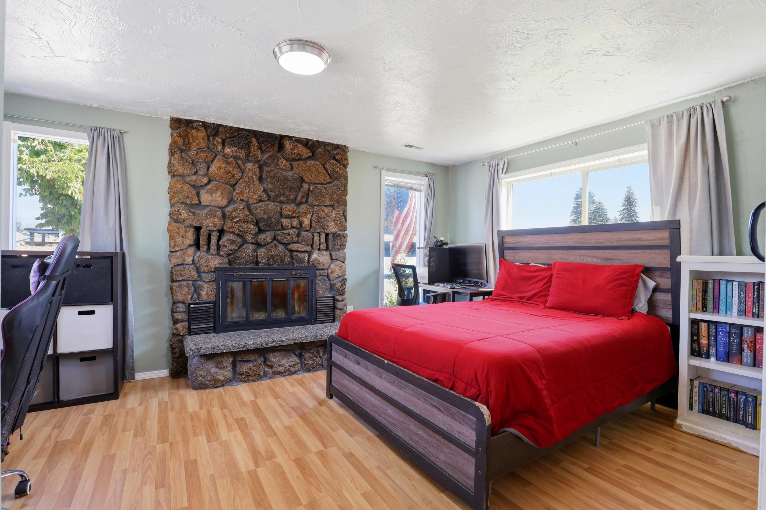 11122 E Broadway Ave - Photo 10