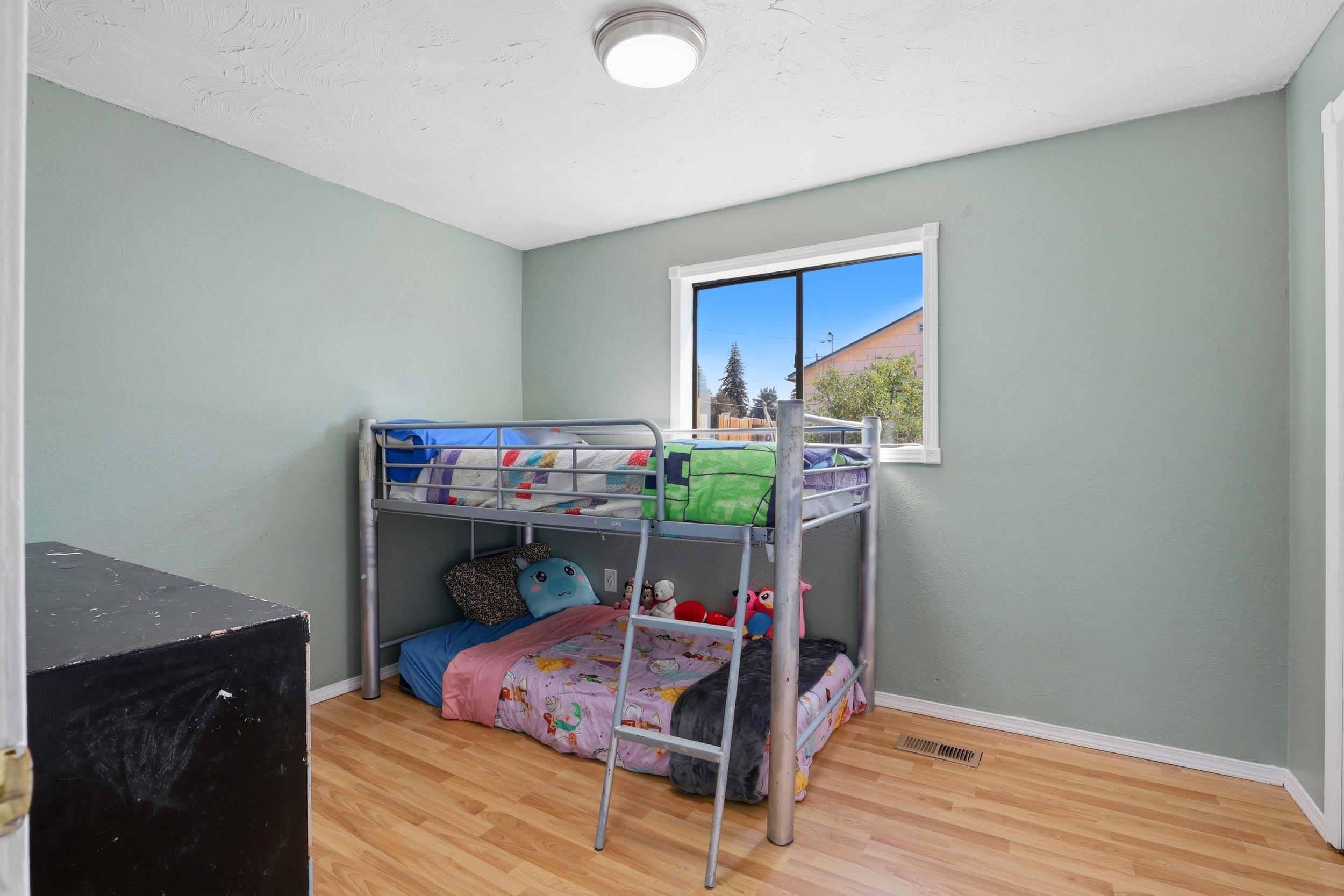11122 E Broadway Ave - Photo 12