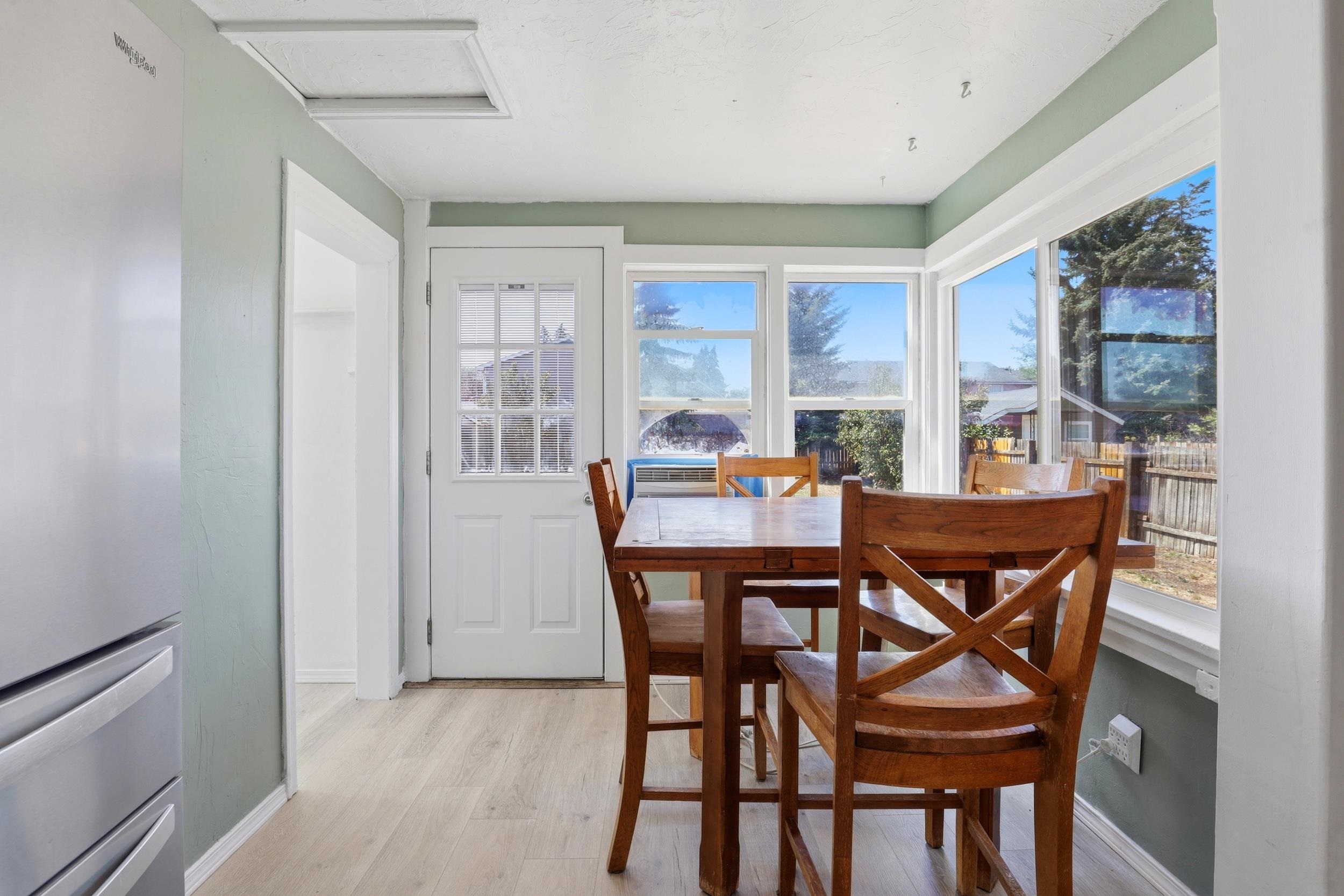 11122 E Broadway Ave - Photo 18