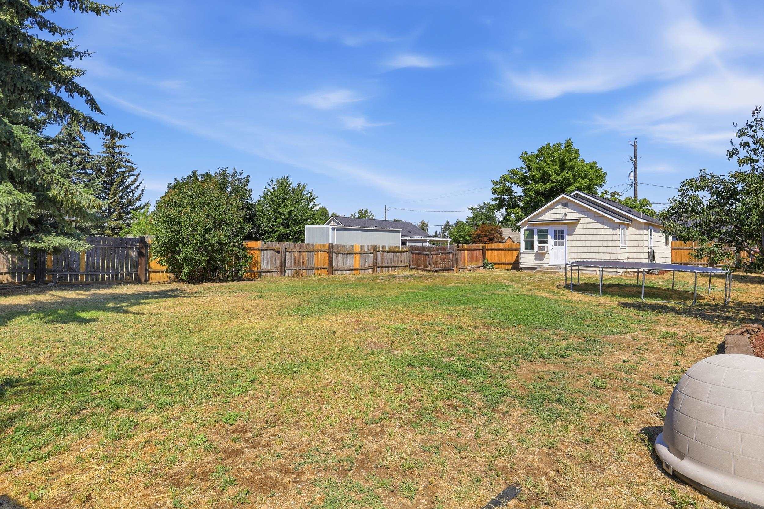 11122 E Broadway Ave - Photo 26