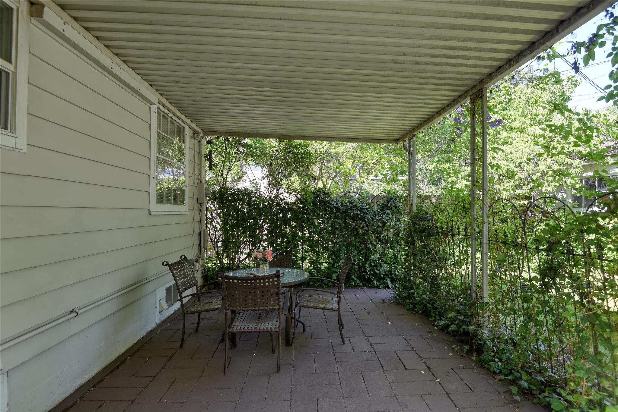 2910 N East Oval St - Photo 24