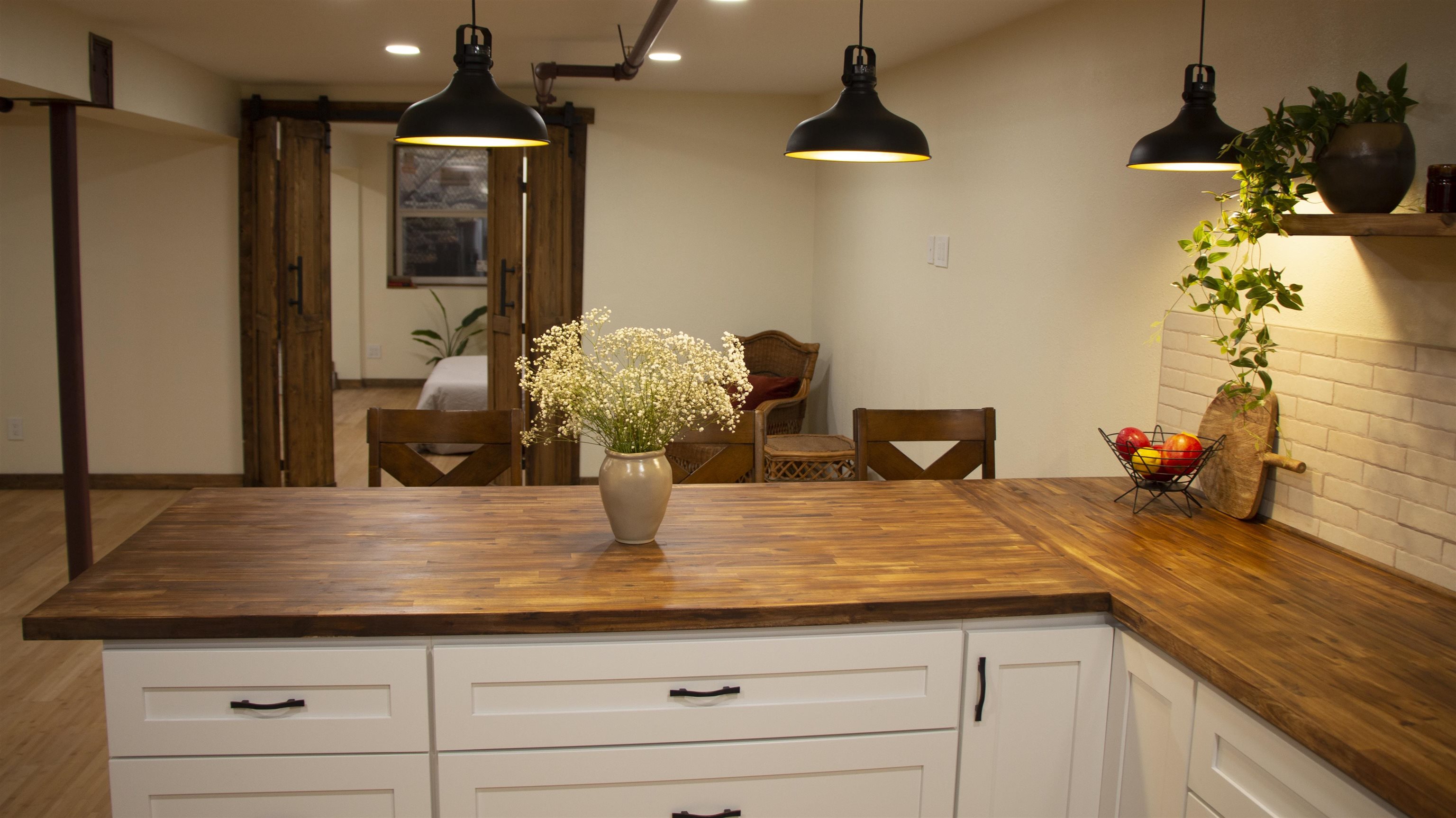 423 W 1st Ave - Photo 4