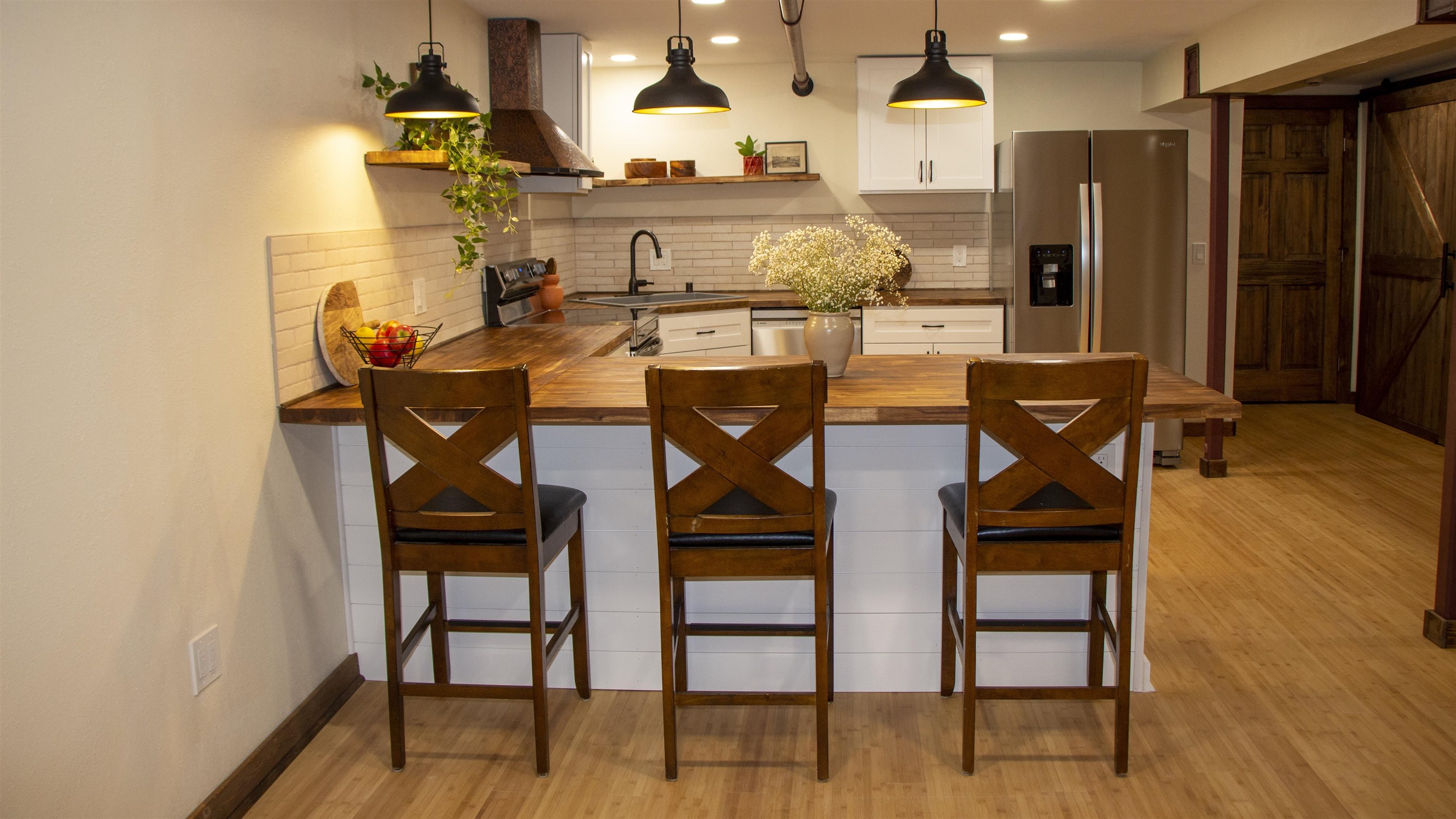 423 W 1st Ave - Photo 6