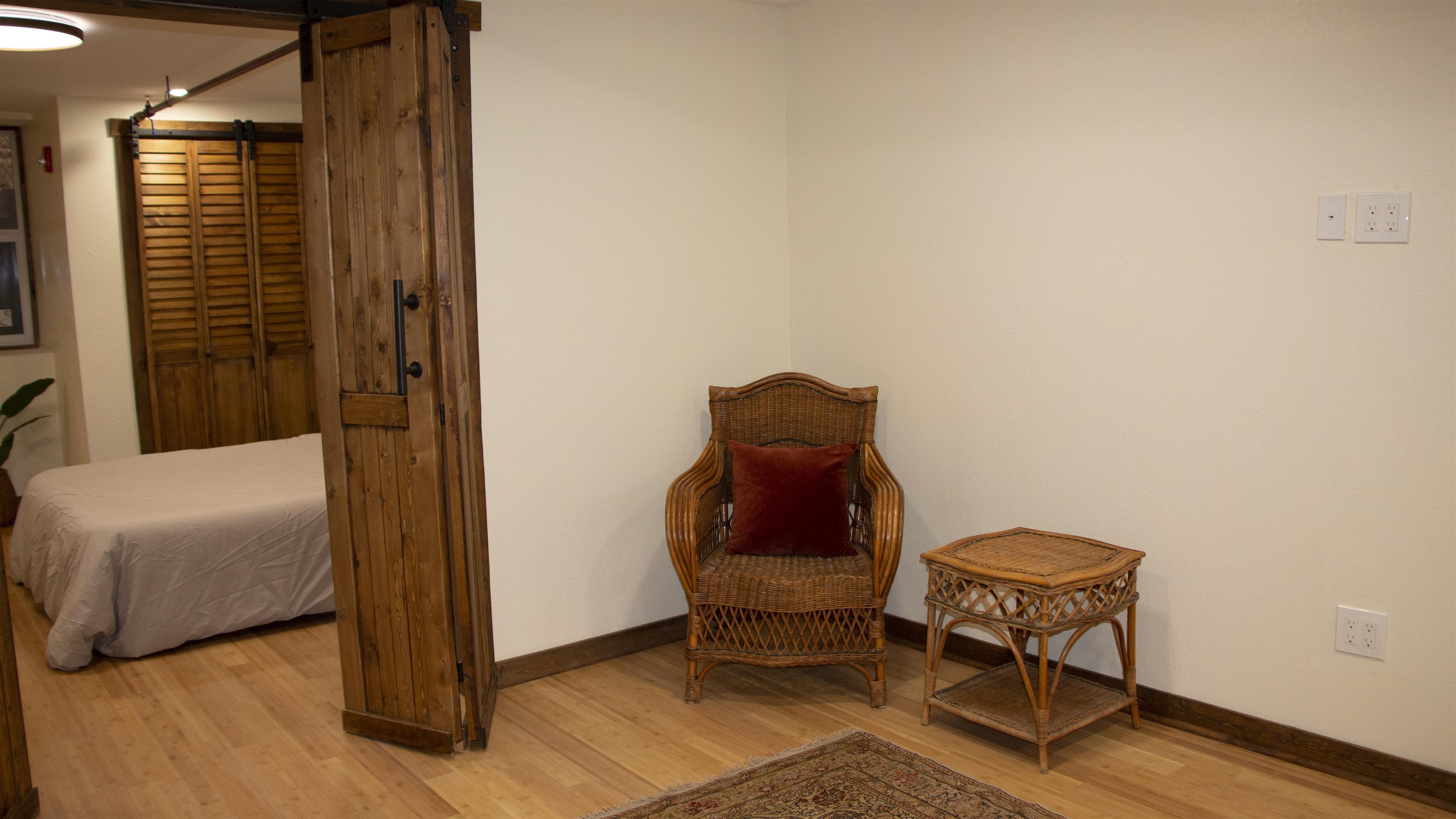 423 W 1st Ave - Photo 9