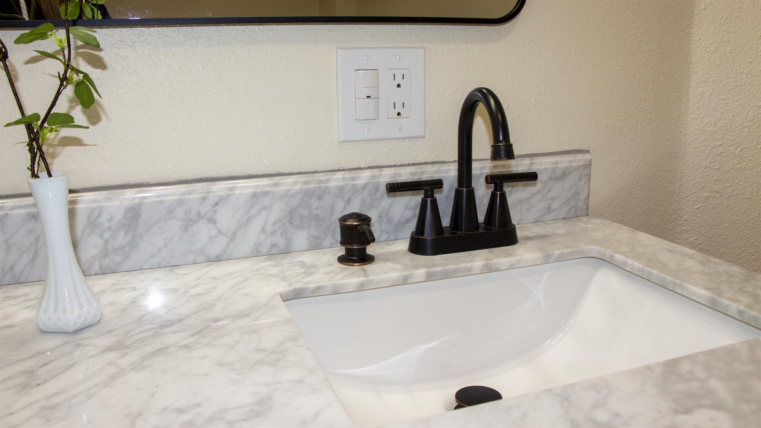 423 W 1st Ave - Photo 13