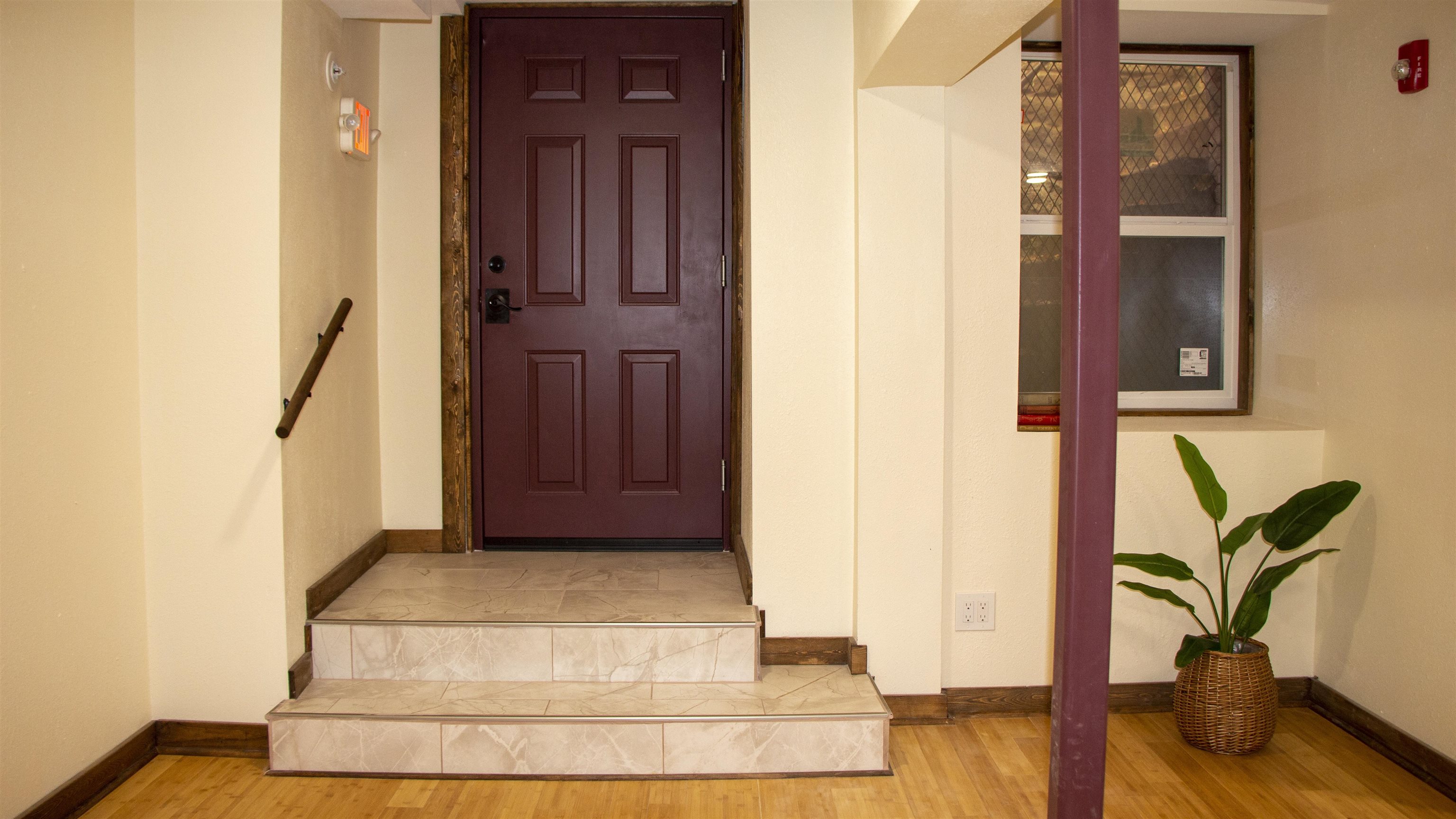 423 W 1st Ave - Photo 18