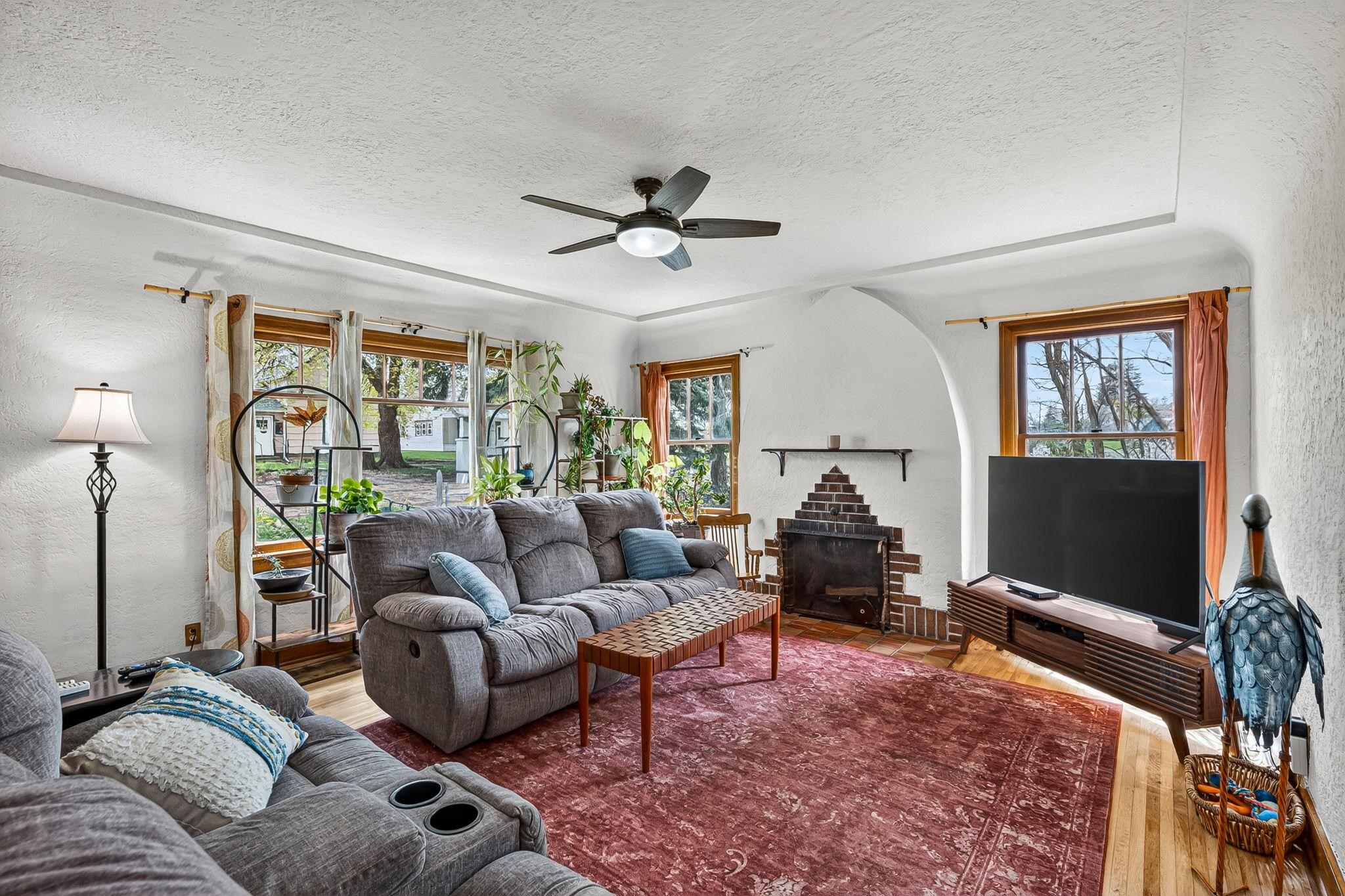 401 S Crosby St - Photo 5