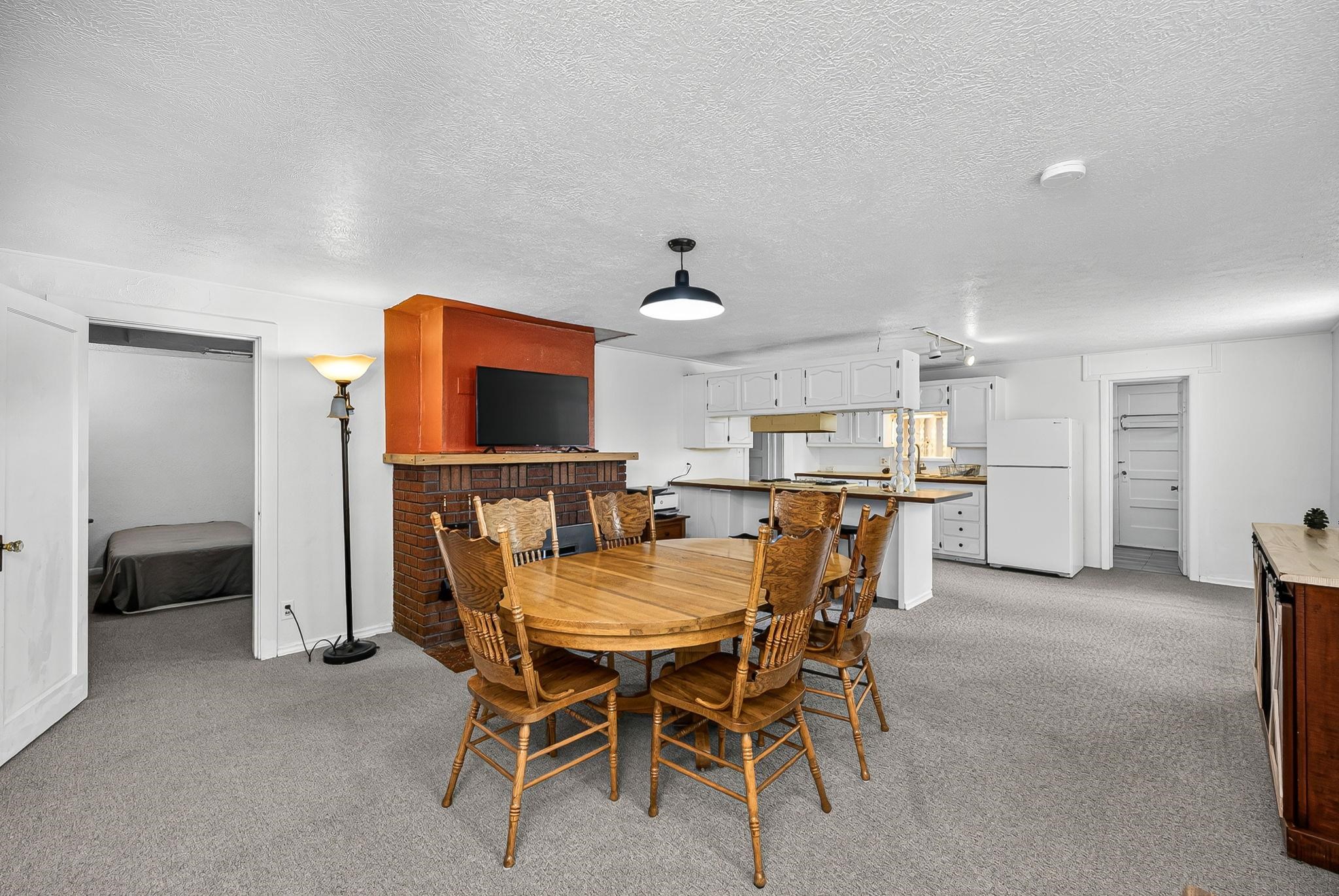 401 S Crosby St - Photo 18