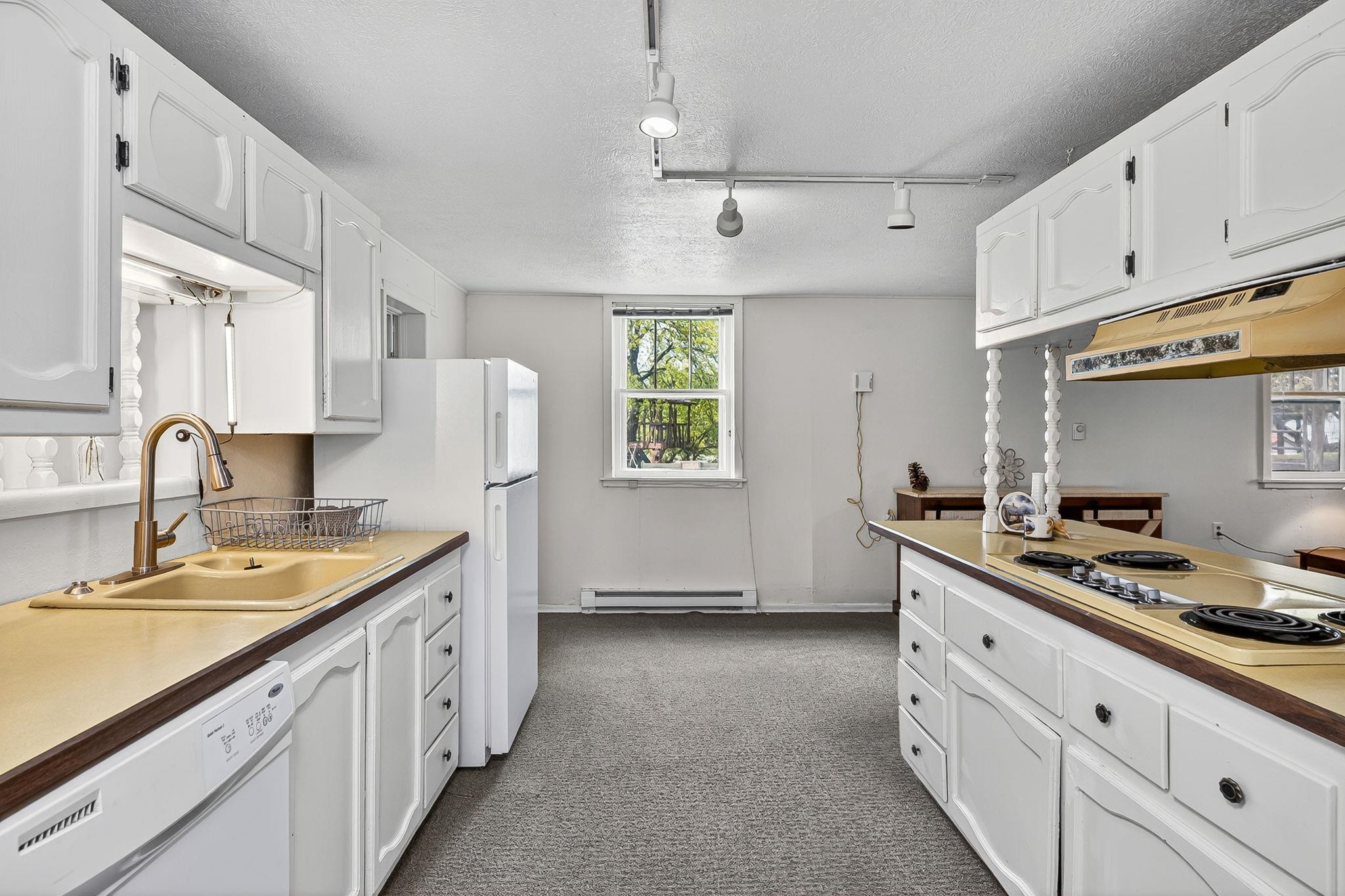 401 S Crosby St - Photo 22