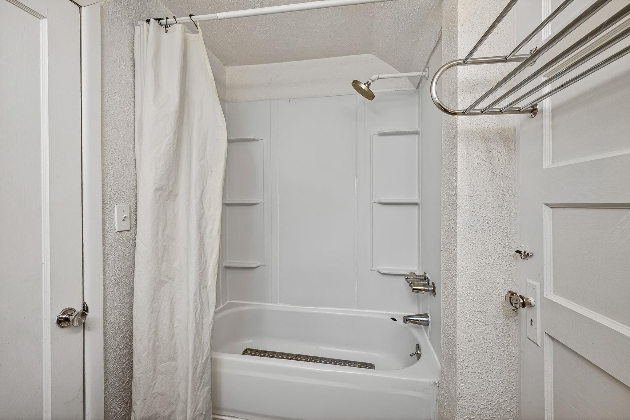 401 S Crosby St - Photo 24