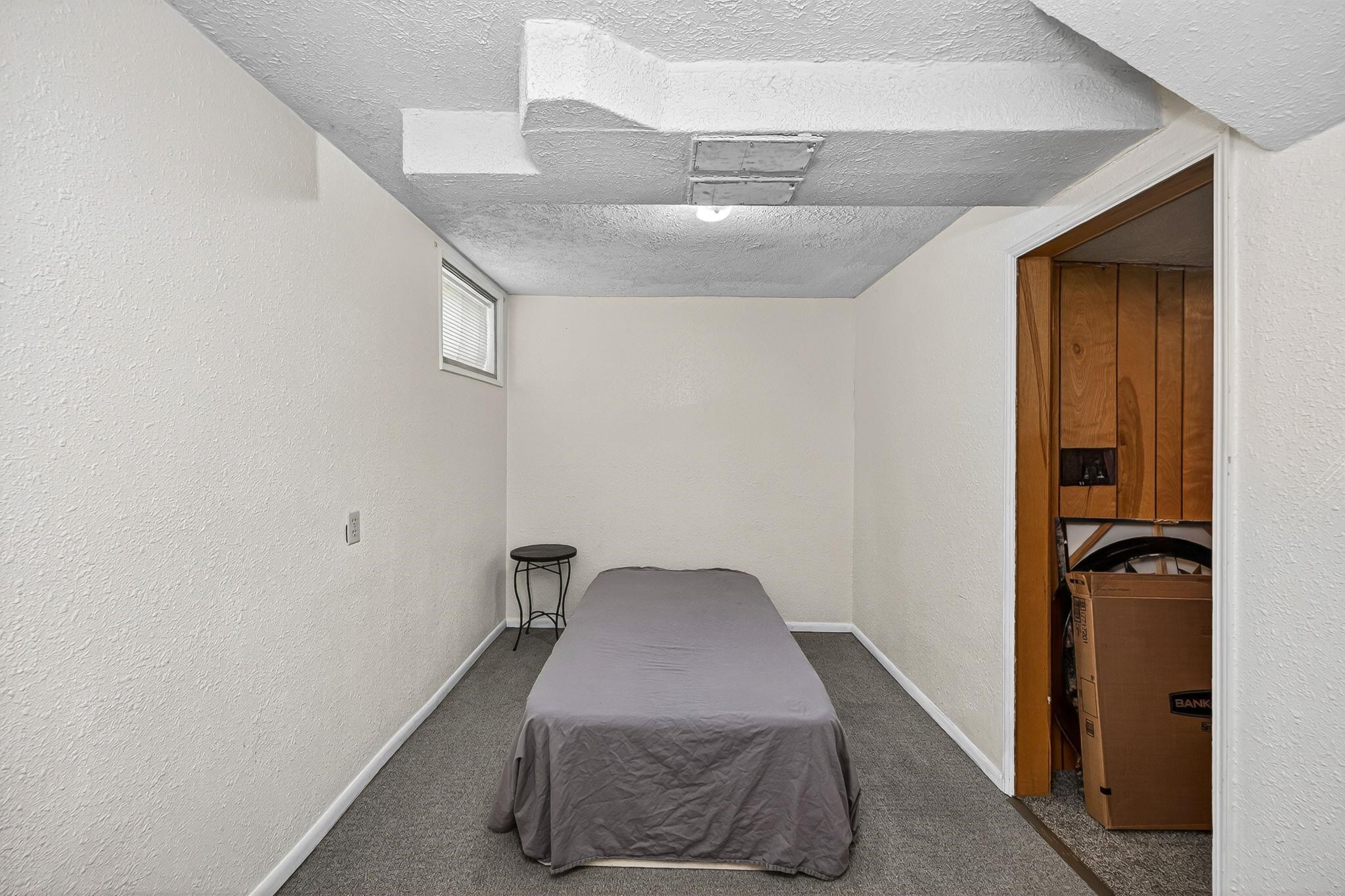 401 S Crosby St - Photo 25