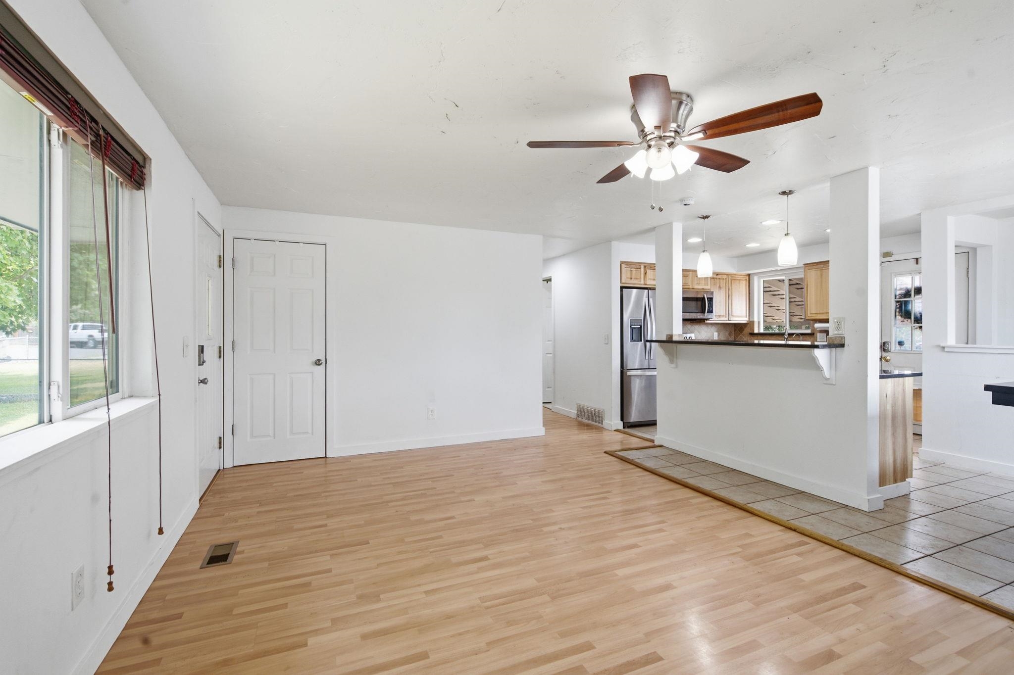 1404 E Gordon Ct - Photo 8