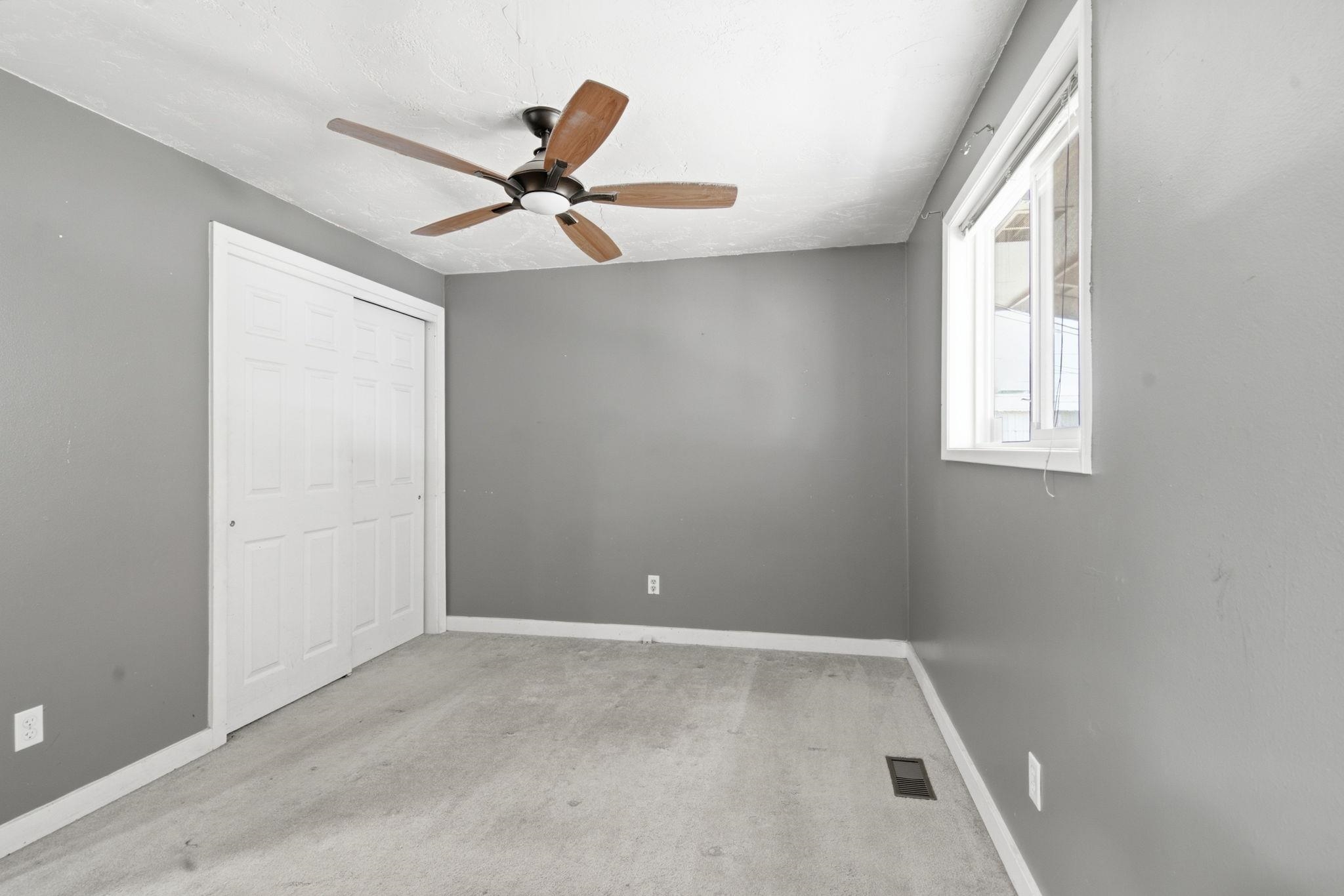 1404 E Gordon Ct - Photo 21