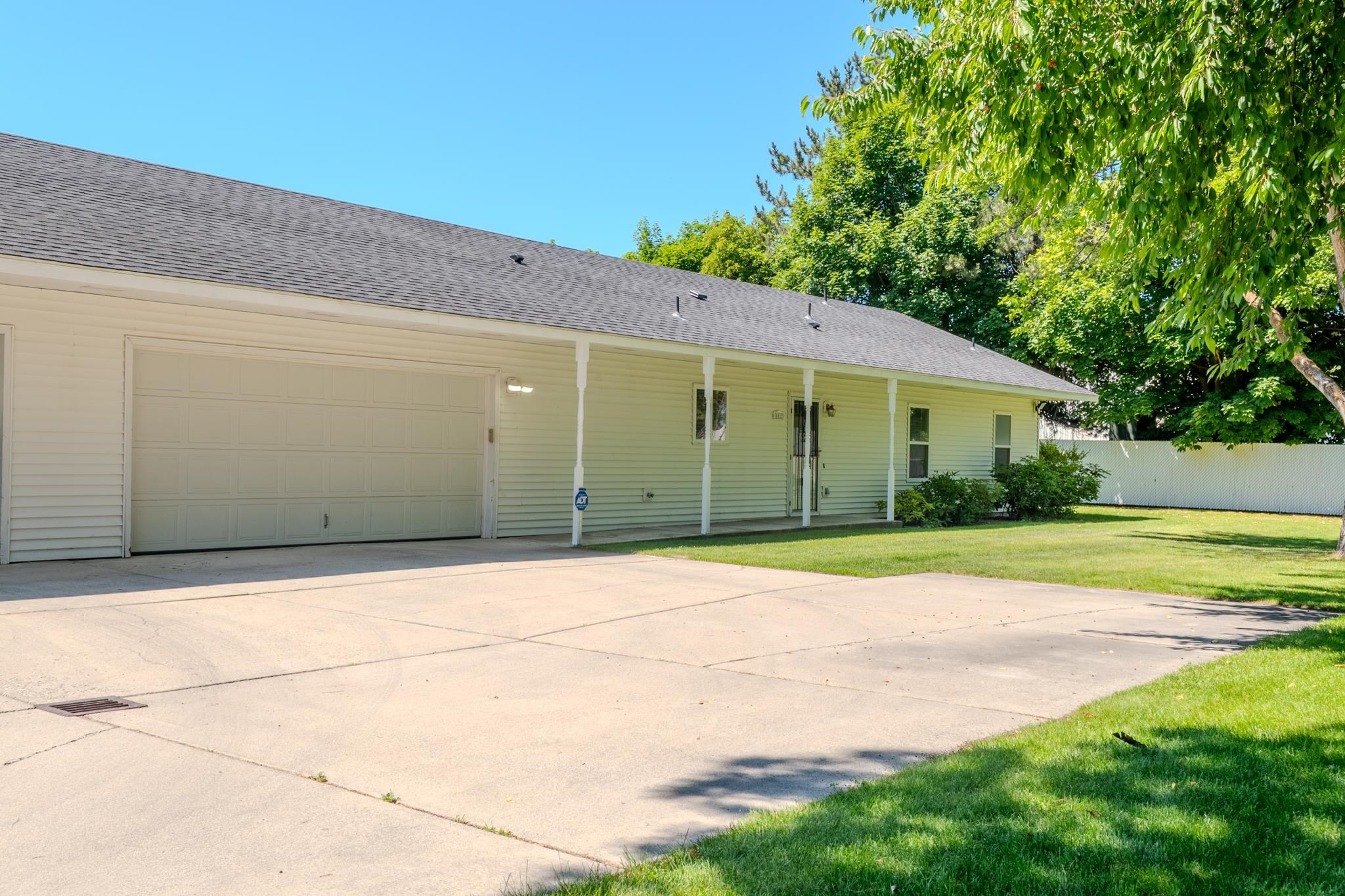 1010 S Houk Rd - Photo 4