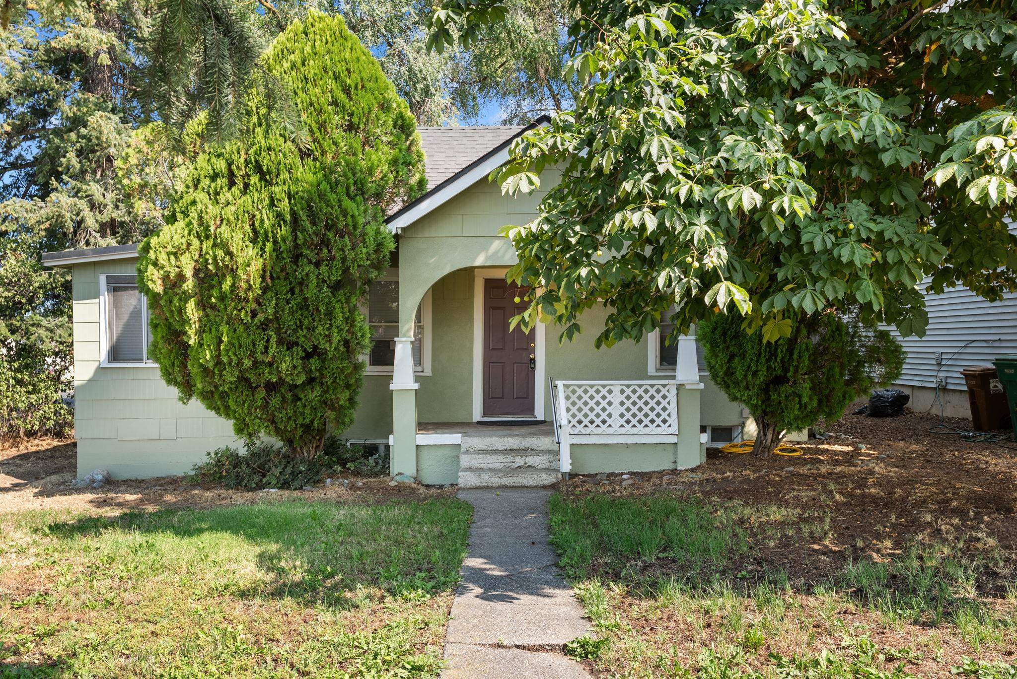 1701 E Desmet Ave - Photo 1