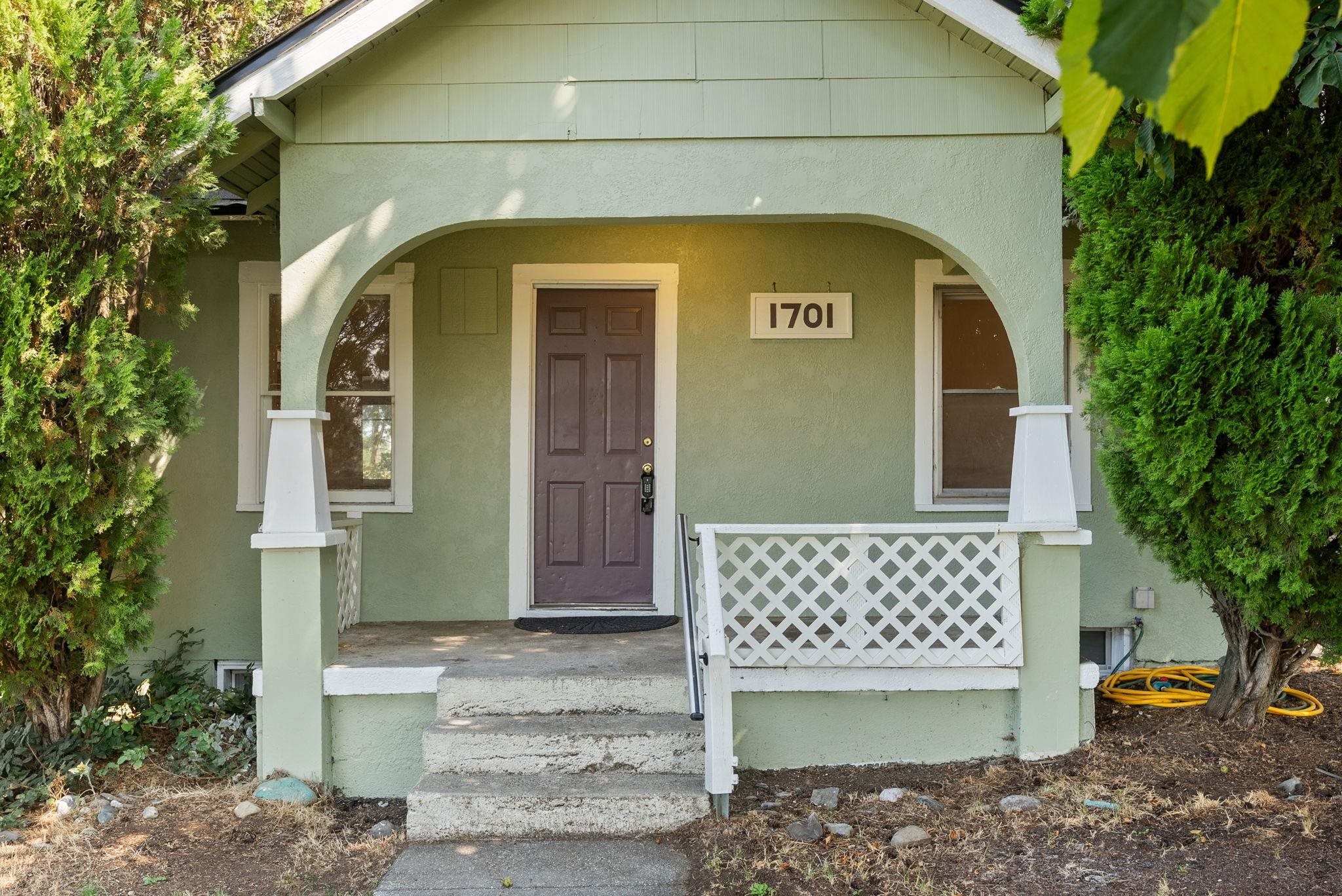 1701 E Desmet Ave - Photo 2