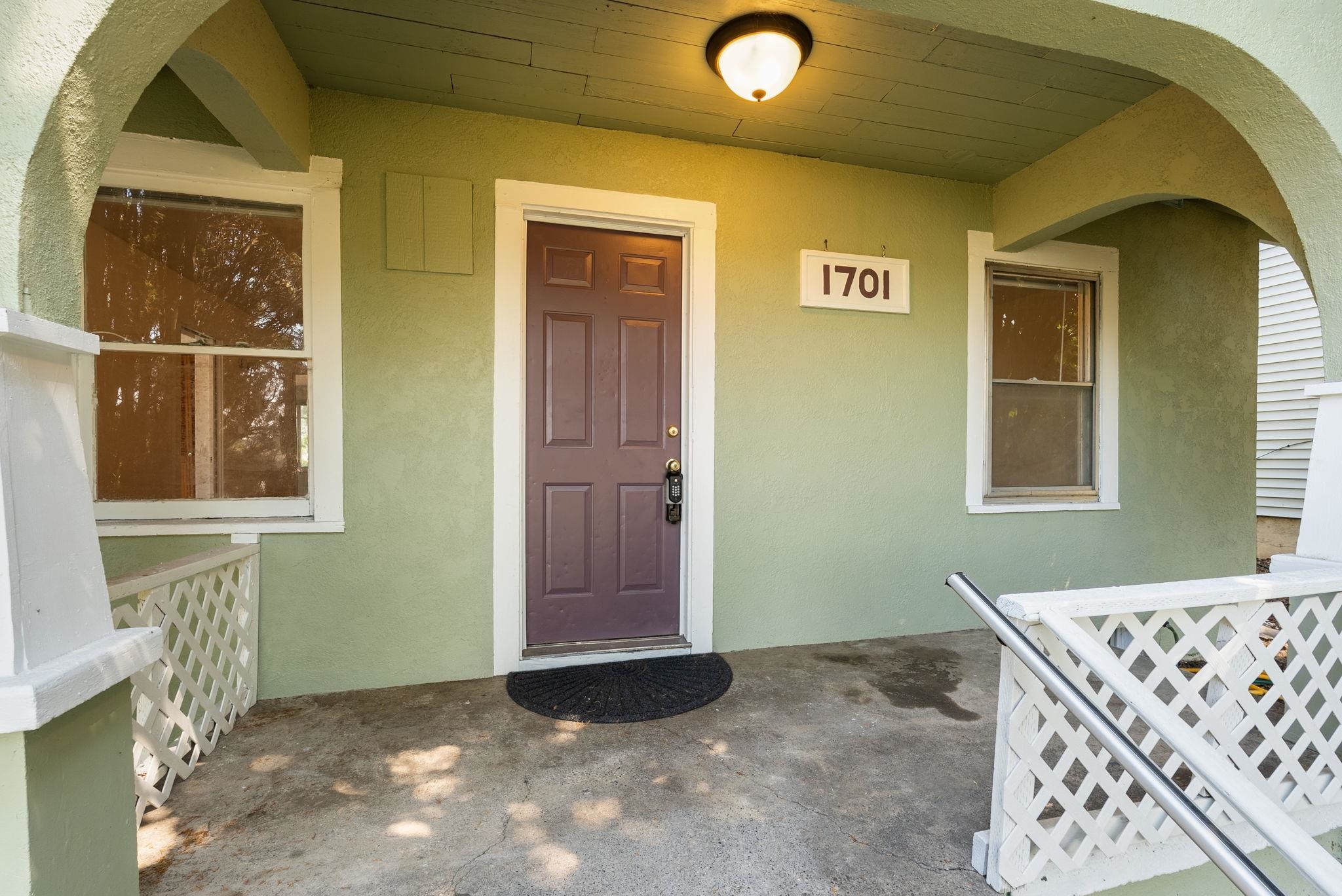 1701 E Desmet Ave - Photo 3