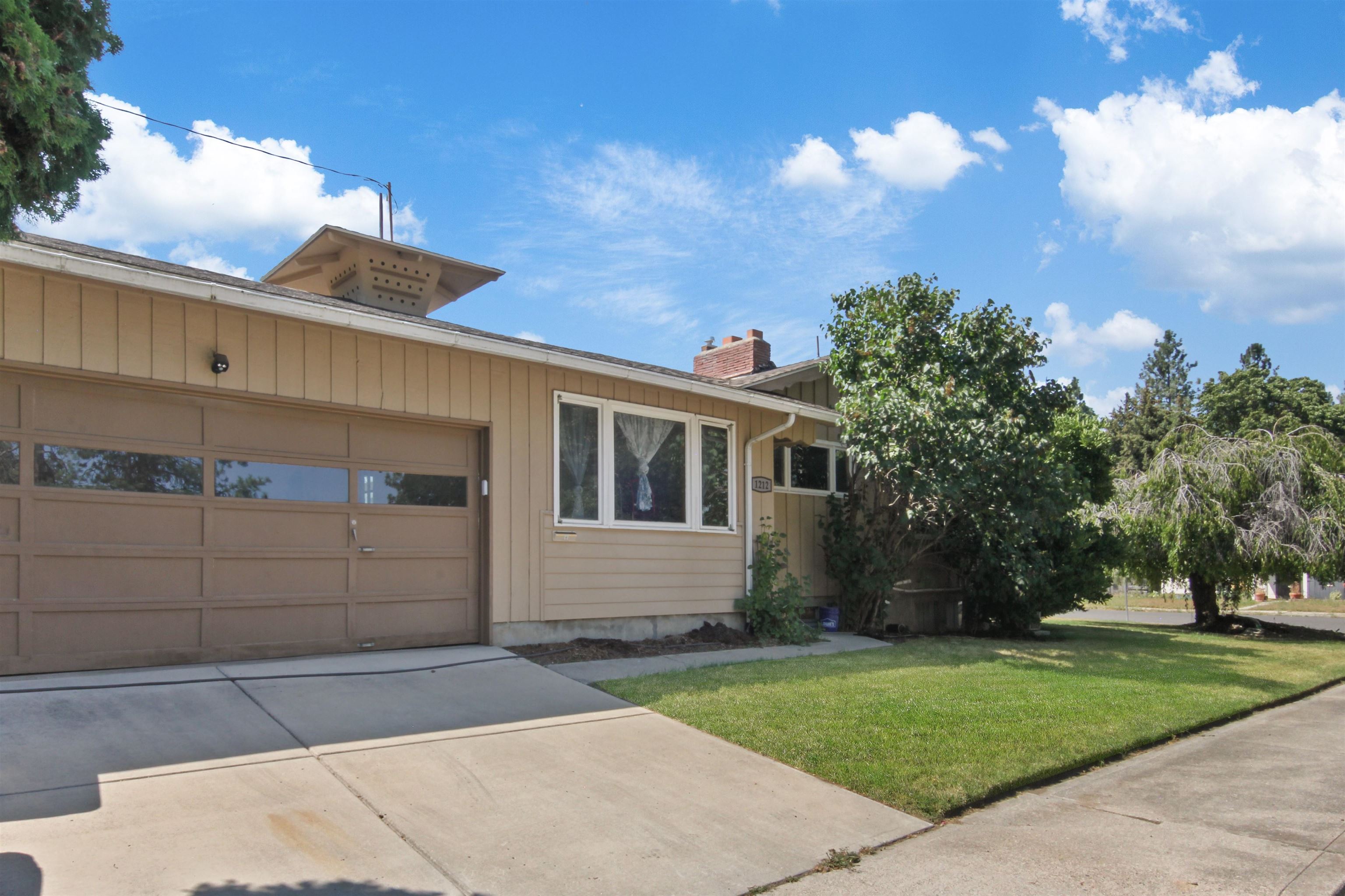 1212 S Ferrall Ct - Photo 1