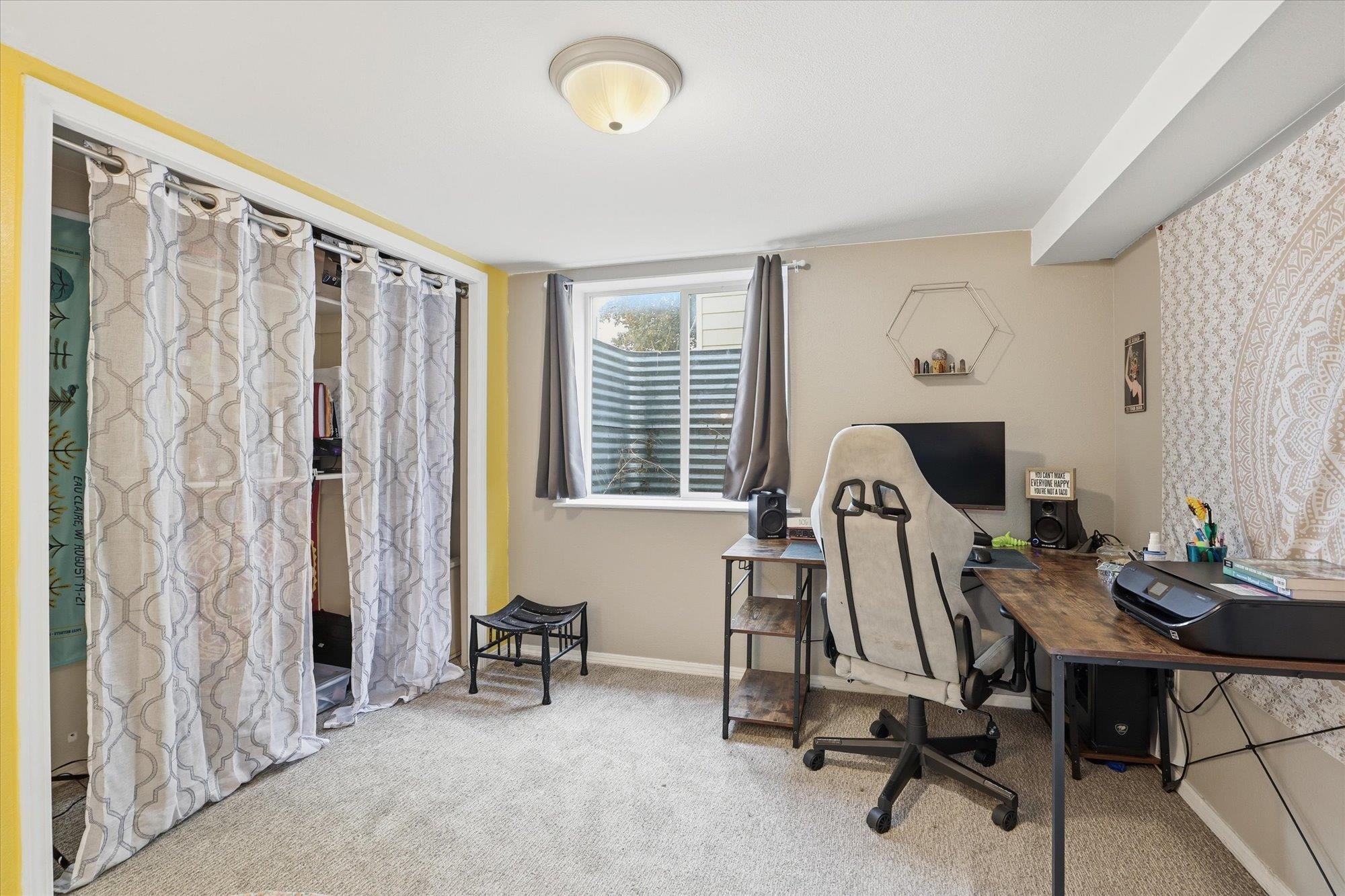 2824 E Marshall Ave - Photo 18