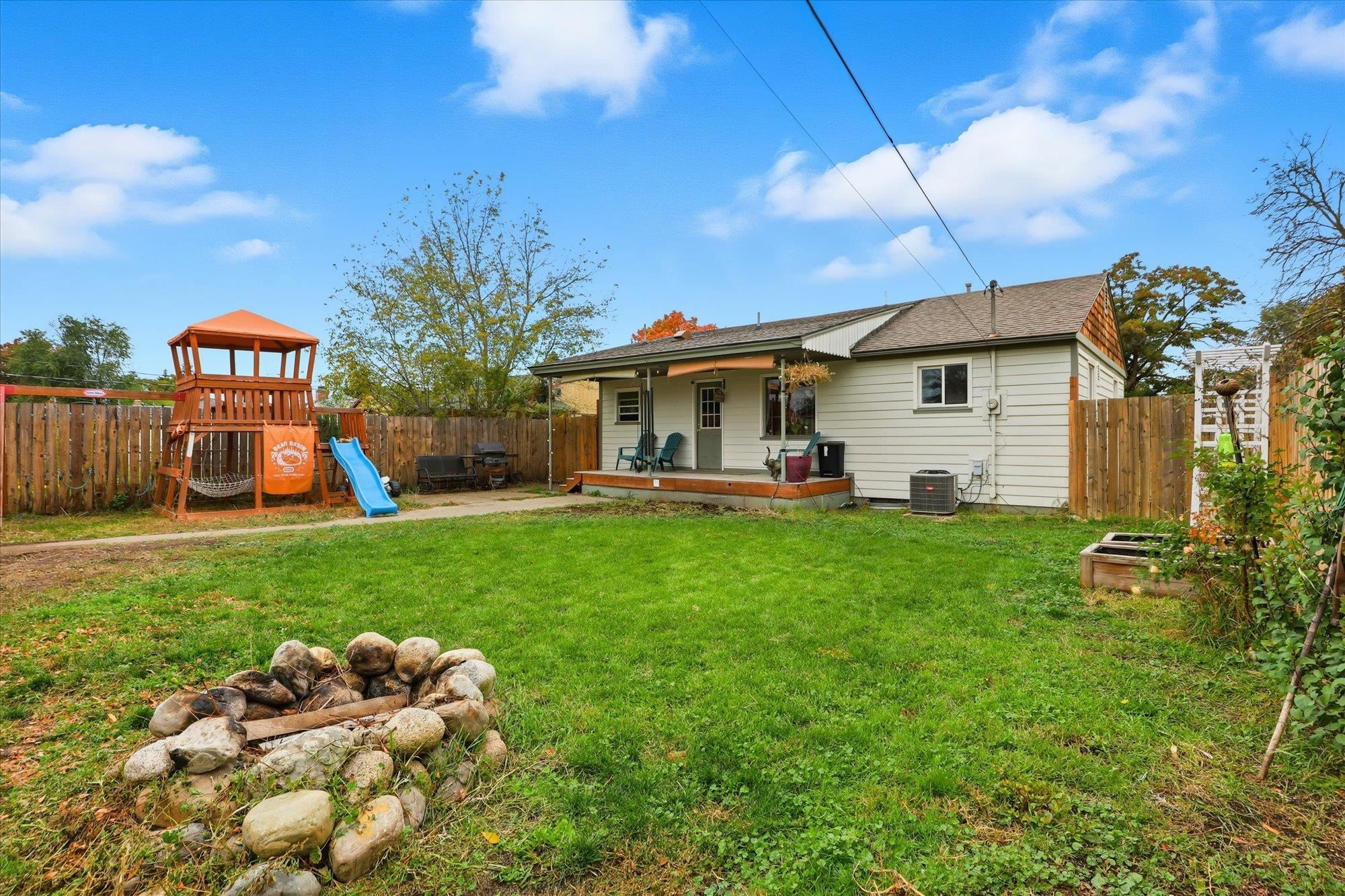 2824 E Marshall Ave - Photo 23