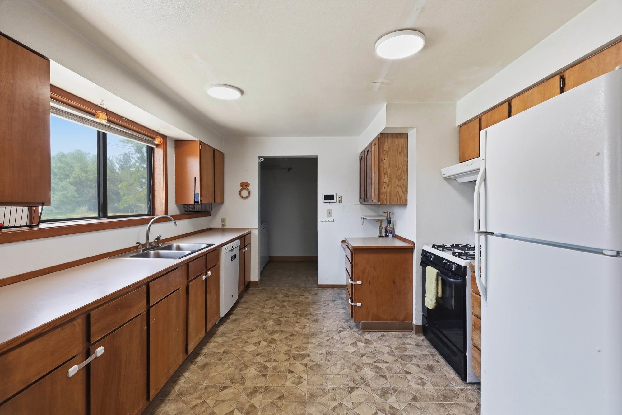 2803 E Central Ave - Photo 5