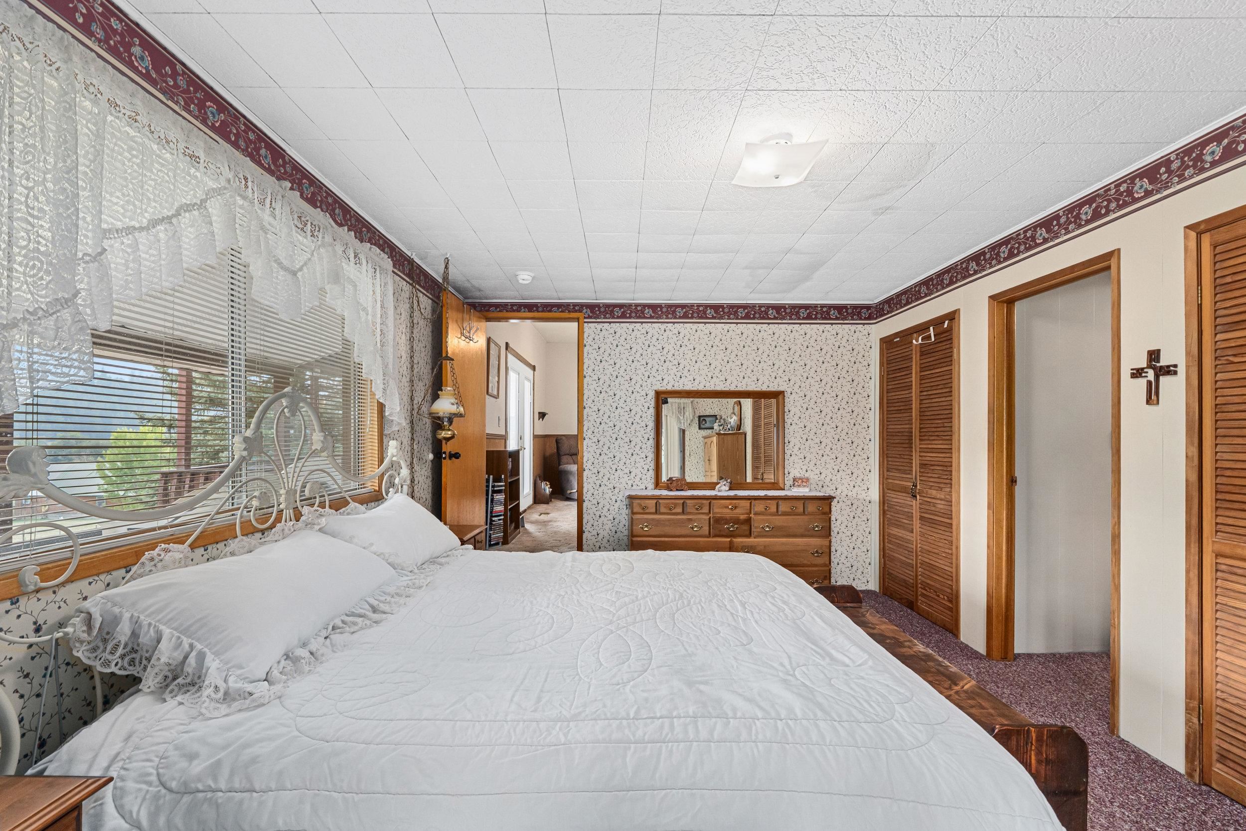 2228 Blue Creek Rd - Photo 12