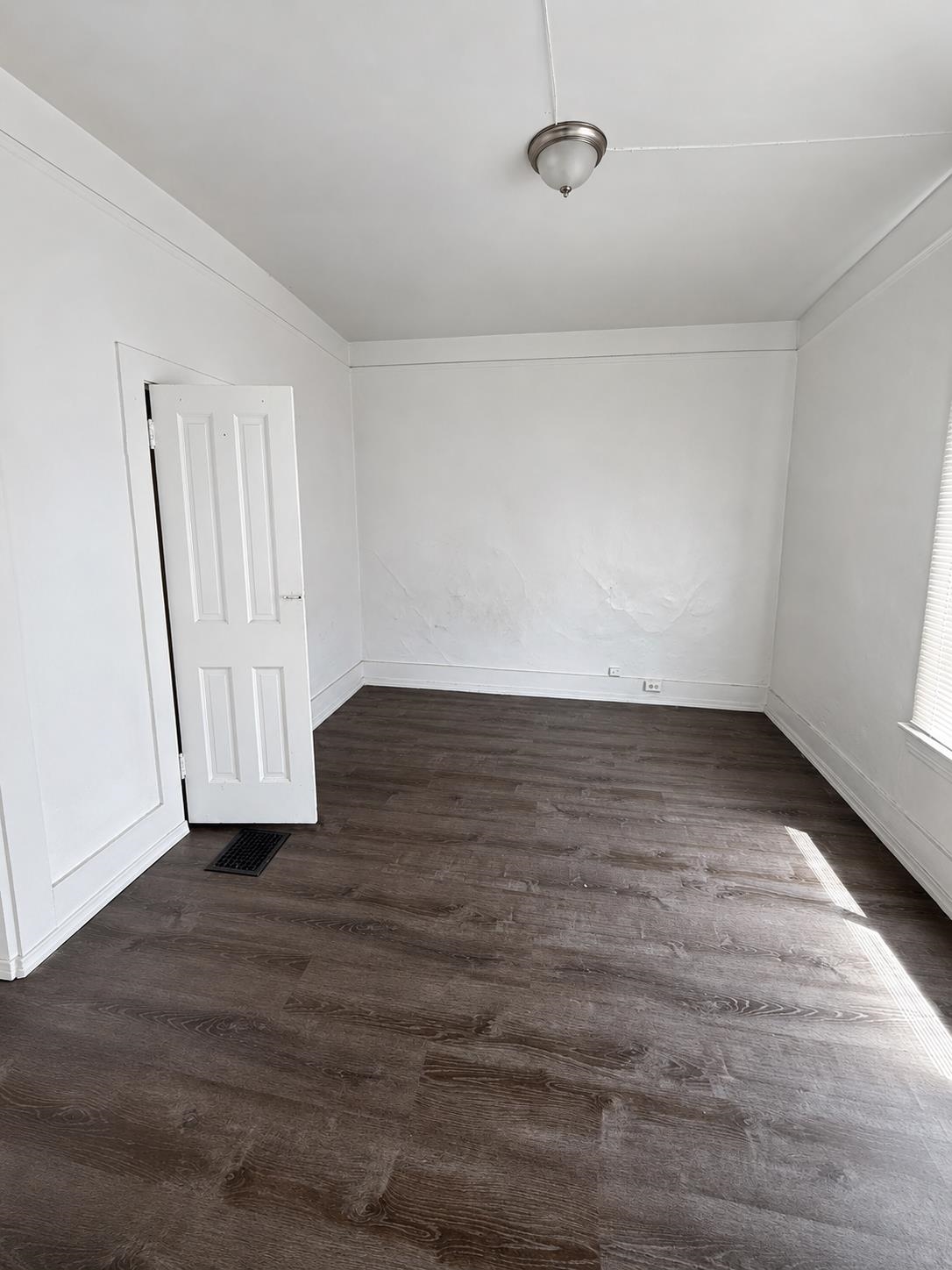 3011 E Queen Ave - Photo 5