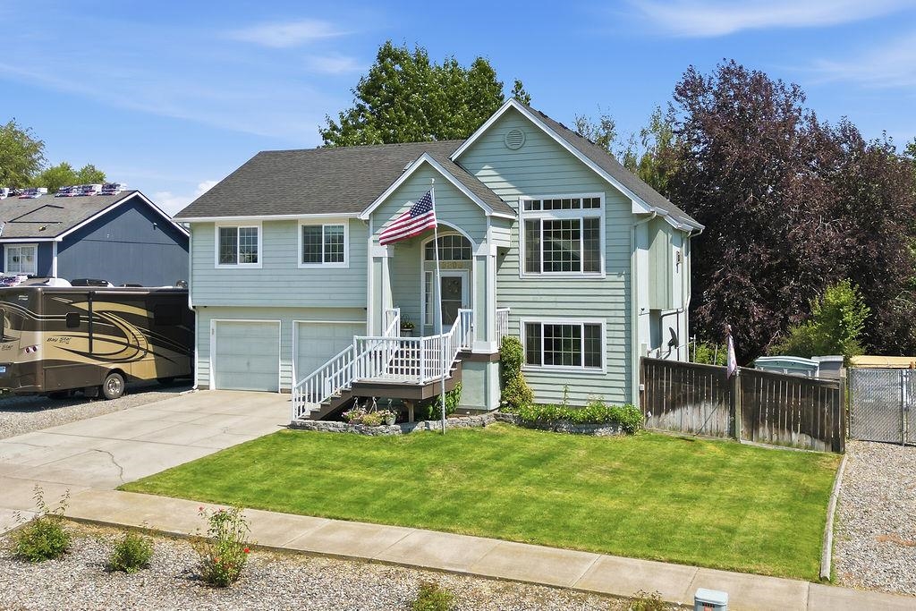 8808 N Maple St - Photo 4