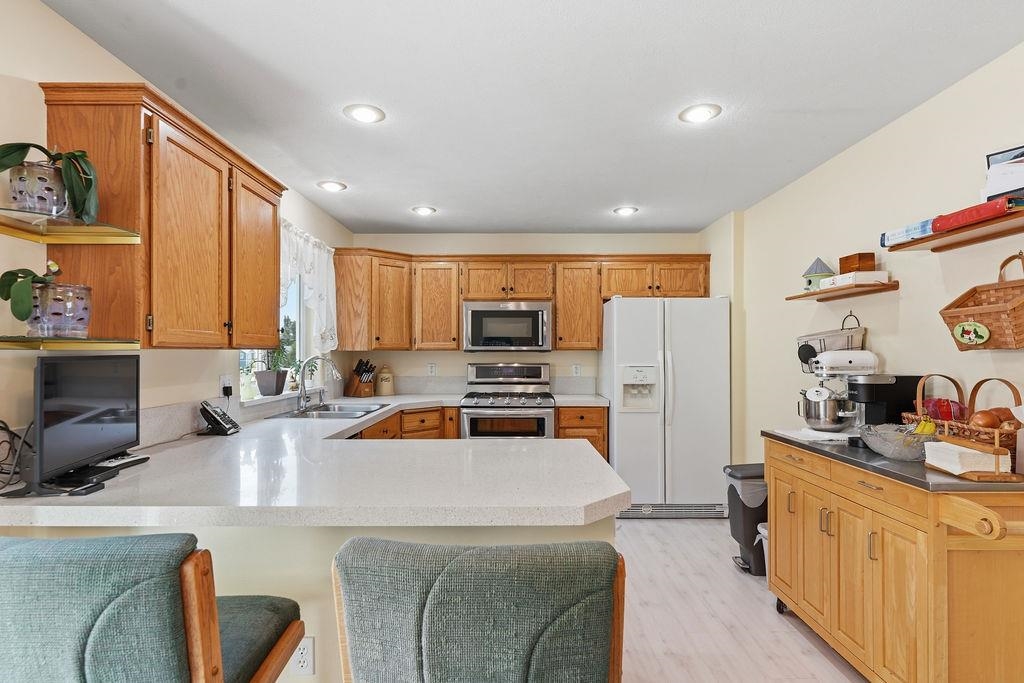 8808 N Maple St - Photo 15