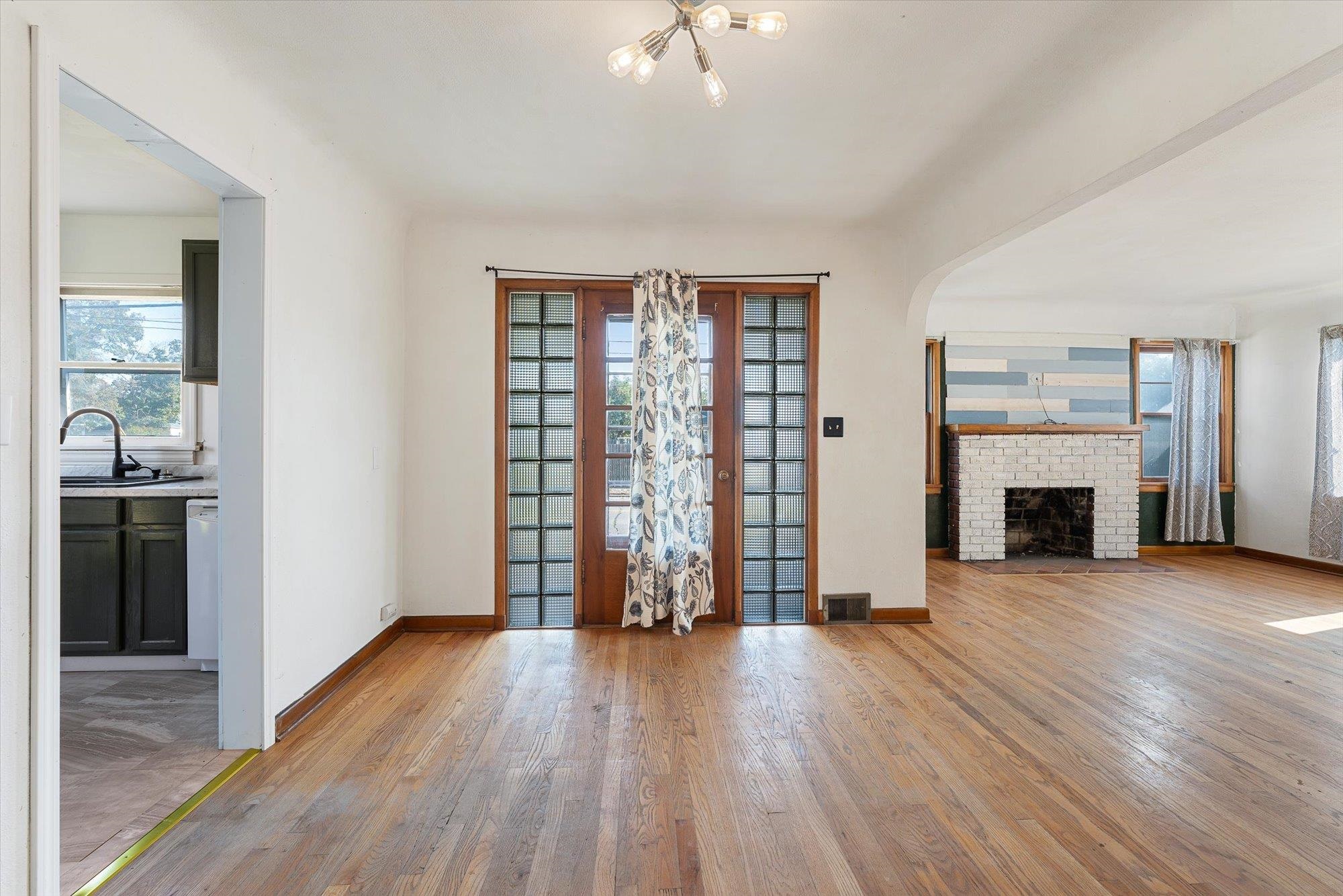 227 E Crown Ave - Photo 7