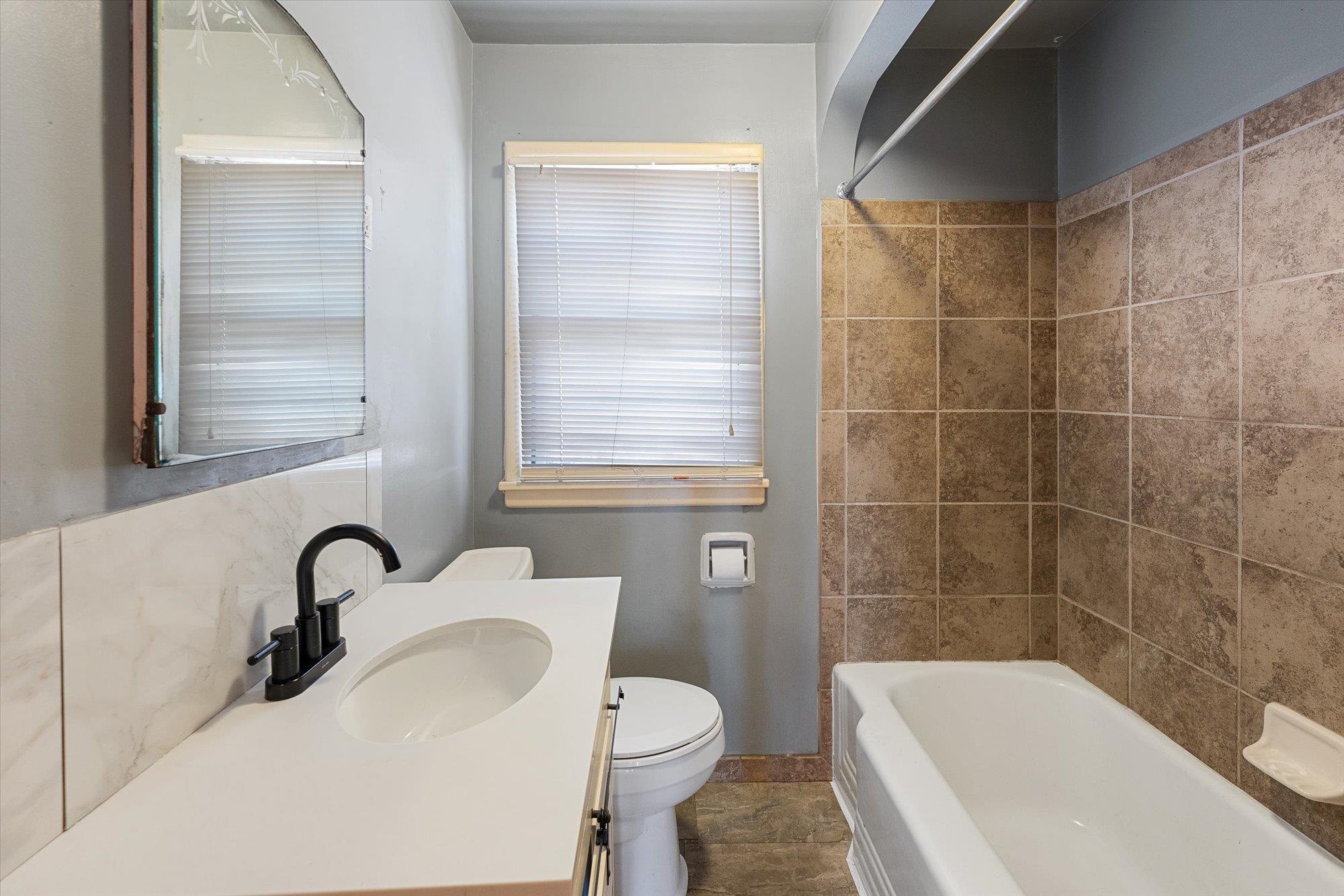 227 E Crown Ave - Photo 14