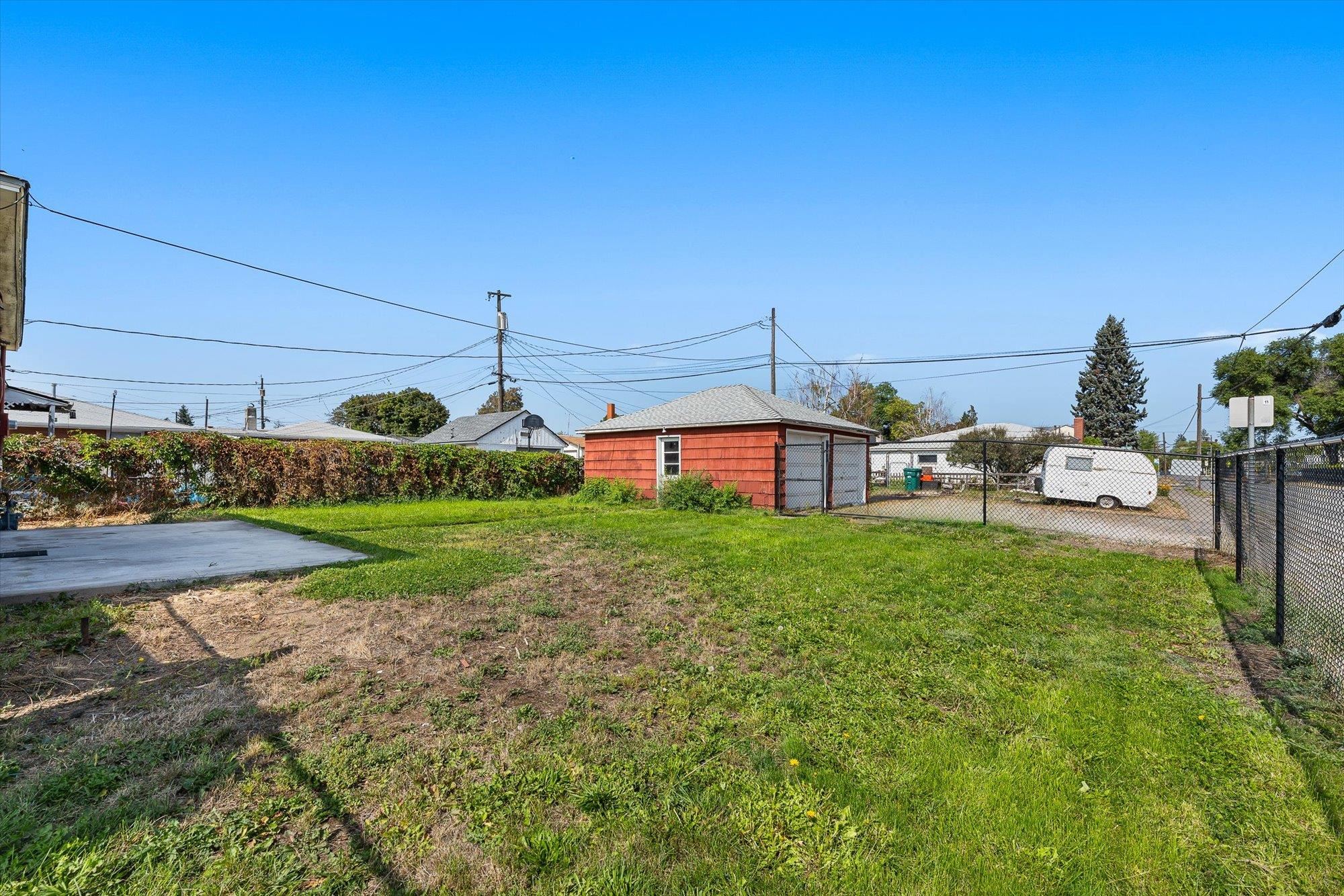 227 E Crown Ave - Photo 23