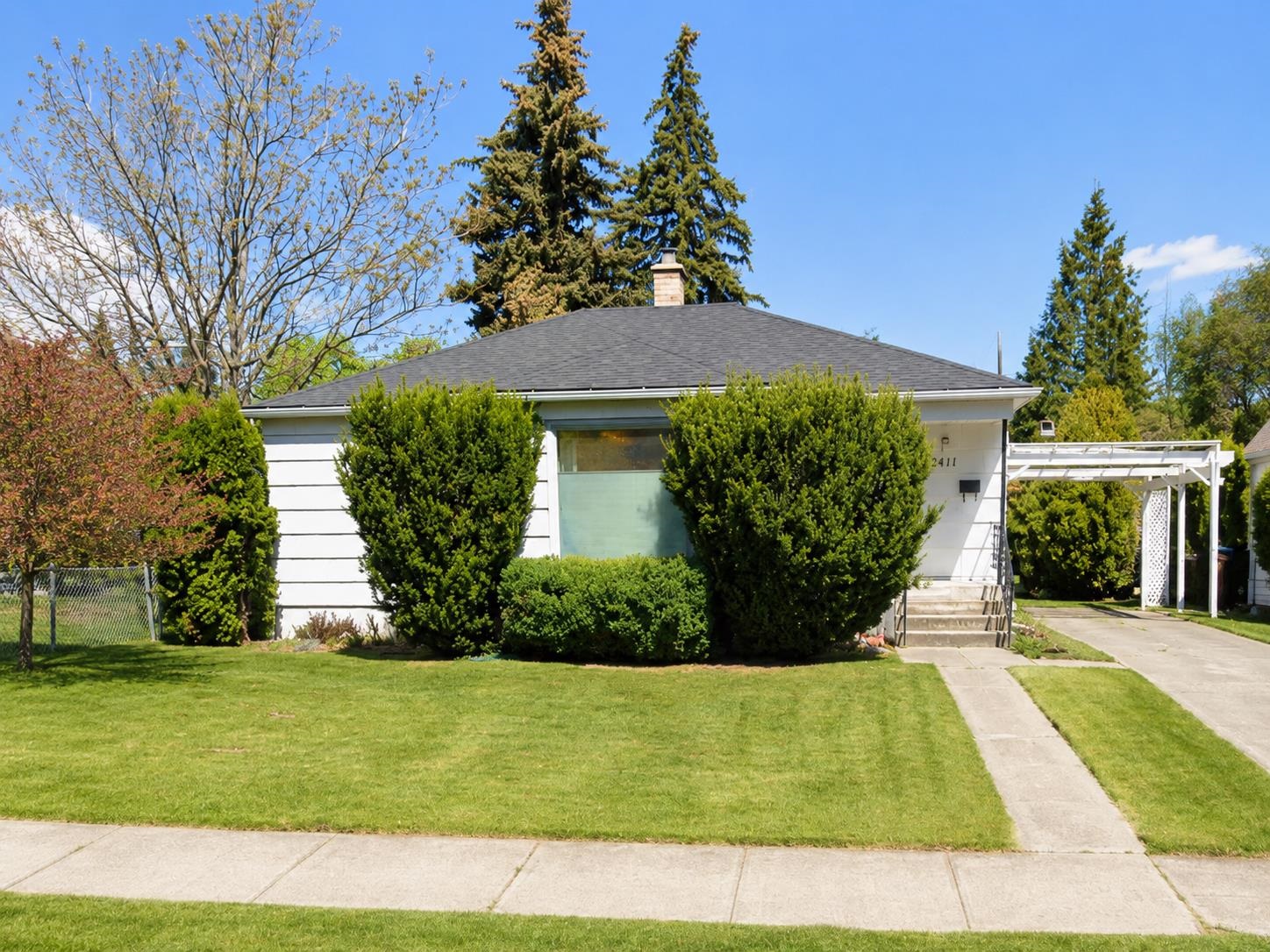 2411 E Nora Ave