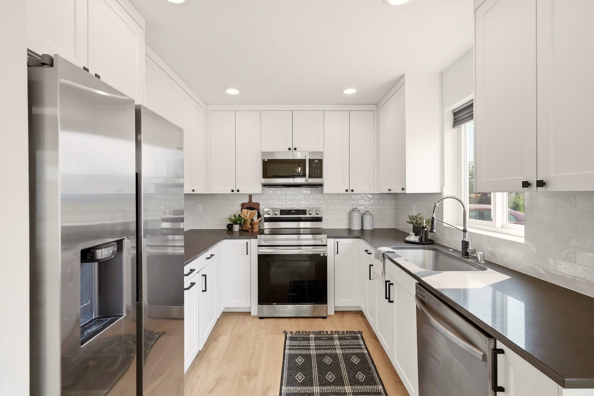 502 S LEFEVRE St - Photo 9