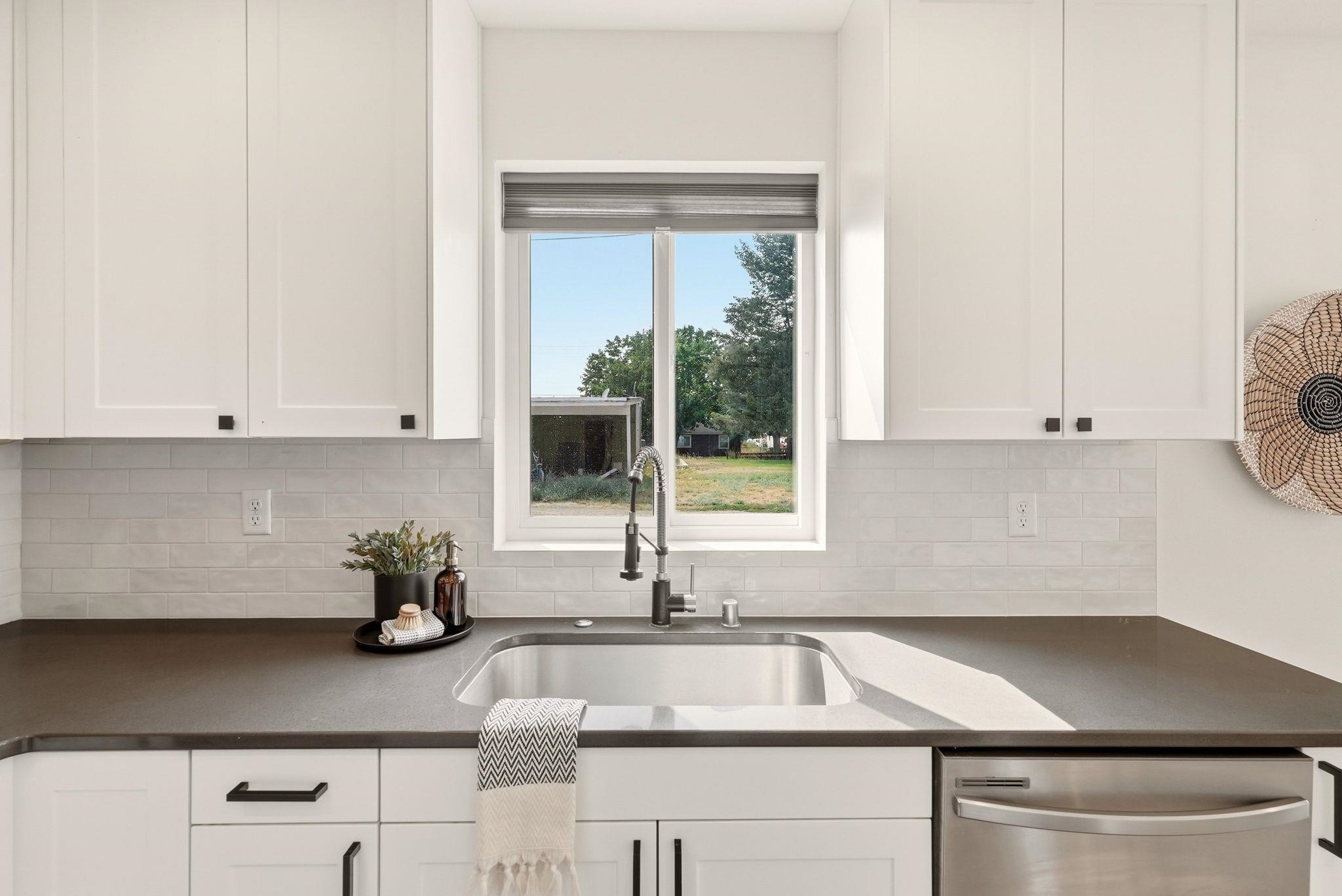 502 S LEFEVRE St - Photo 12