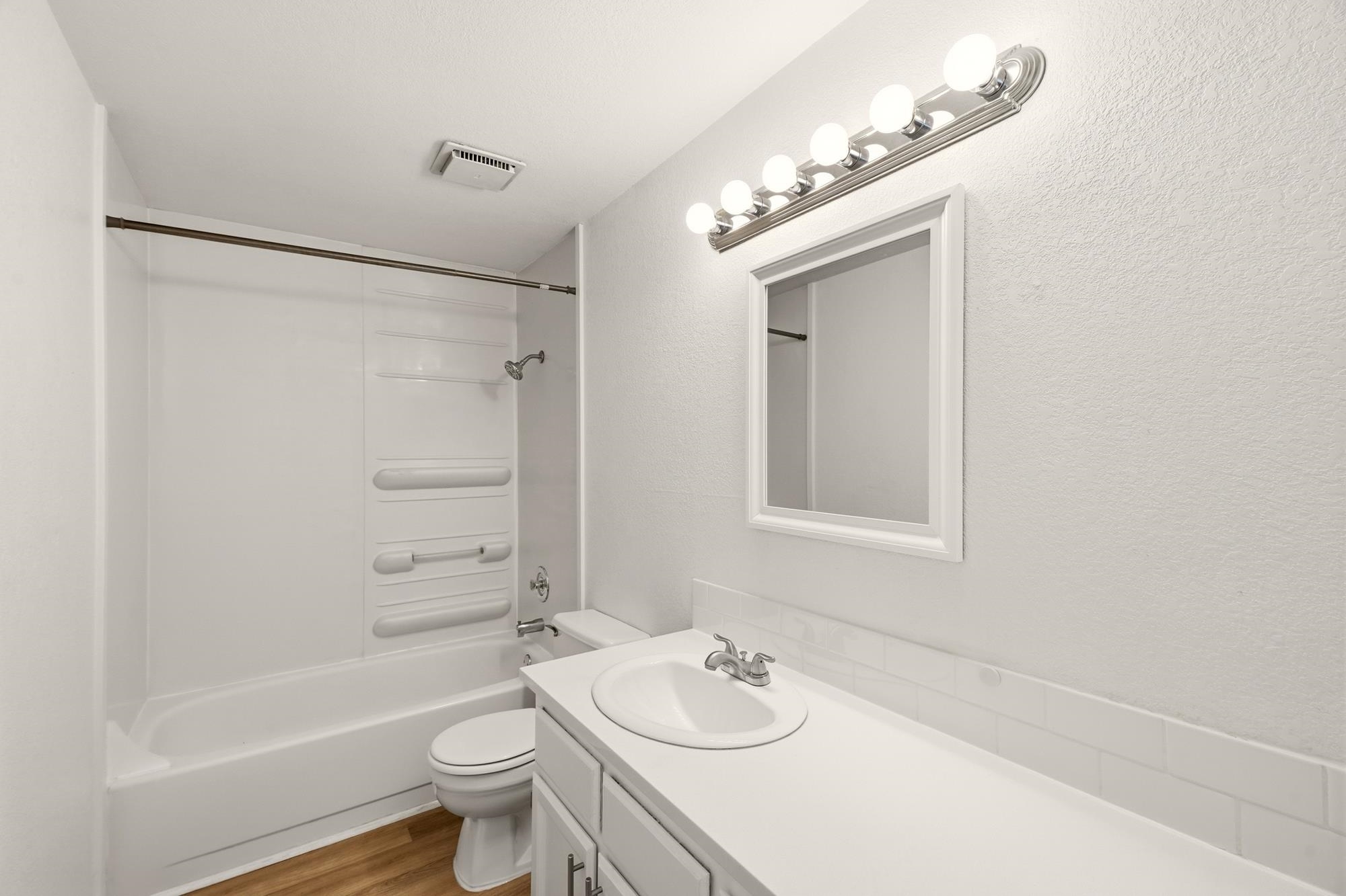 2327 E 29th Ave - Photo 5