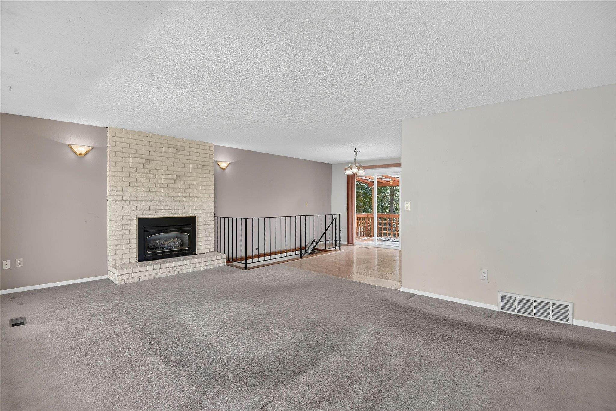 1006 S DICKEY St - Photo 7